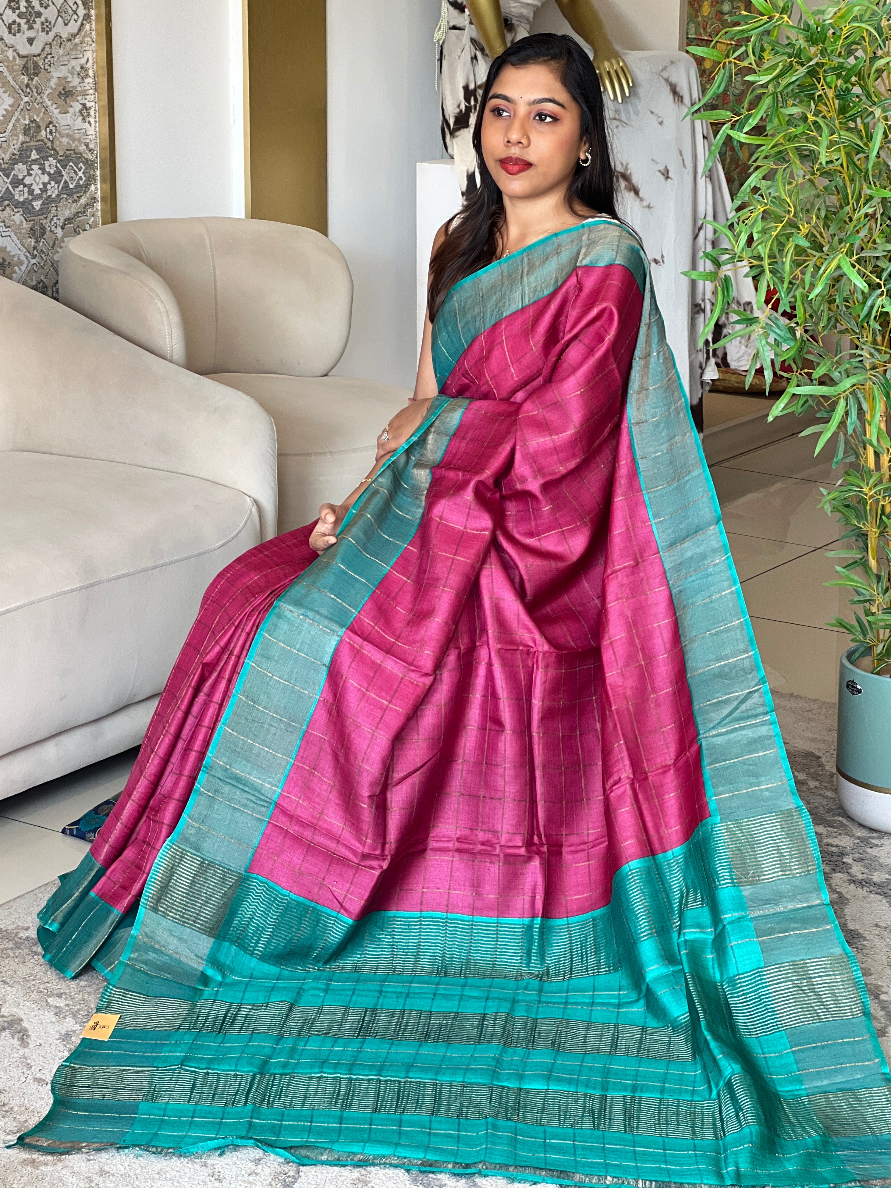 Zari Woven Check Patterned Tussar Saree | RGD1040