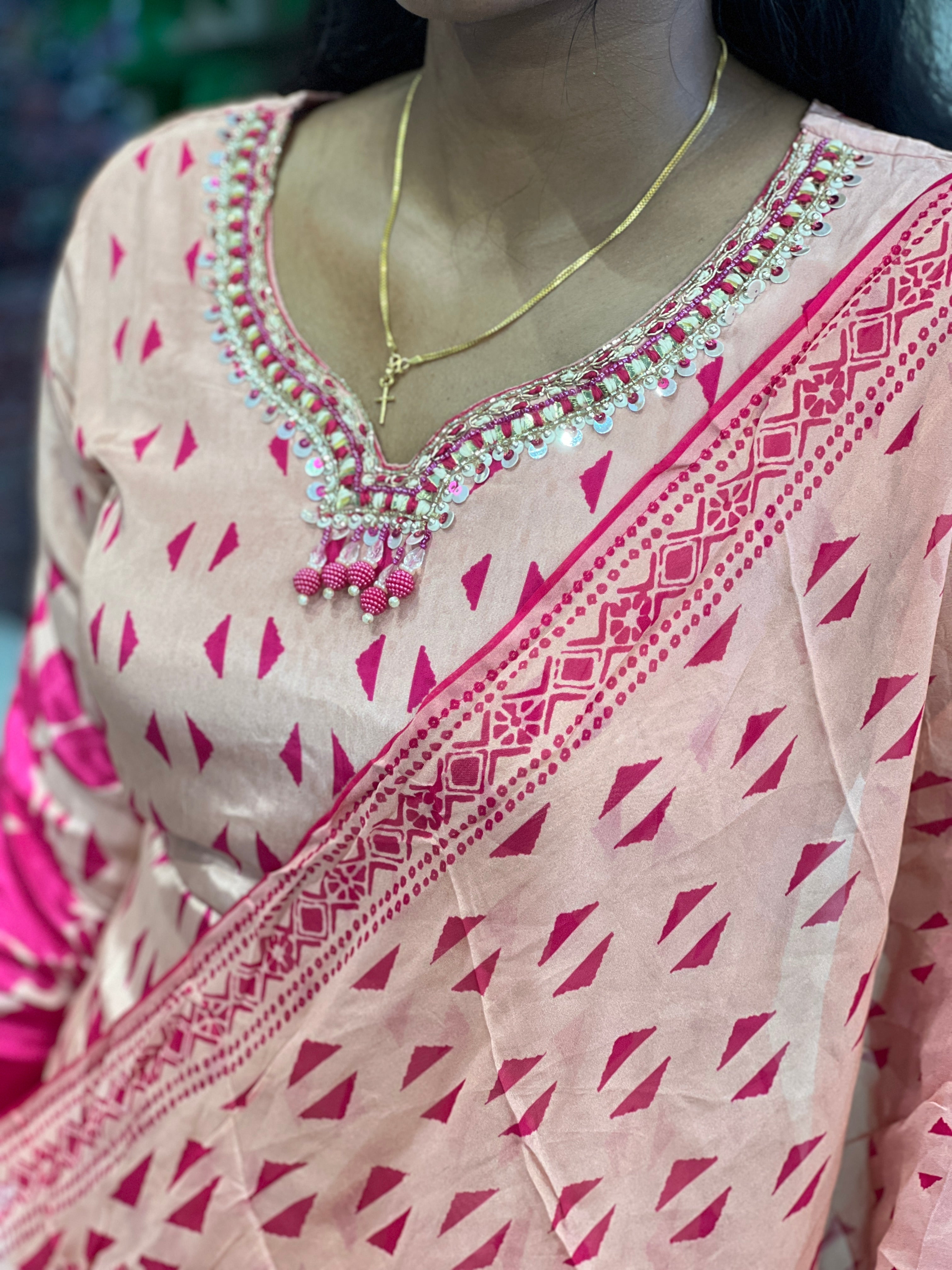 Floral Printed Muslin Silk Kurta Set | FW384