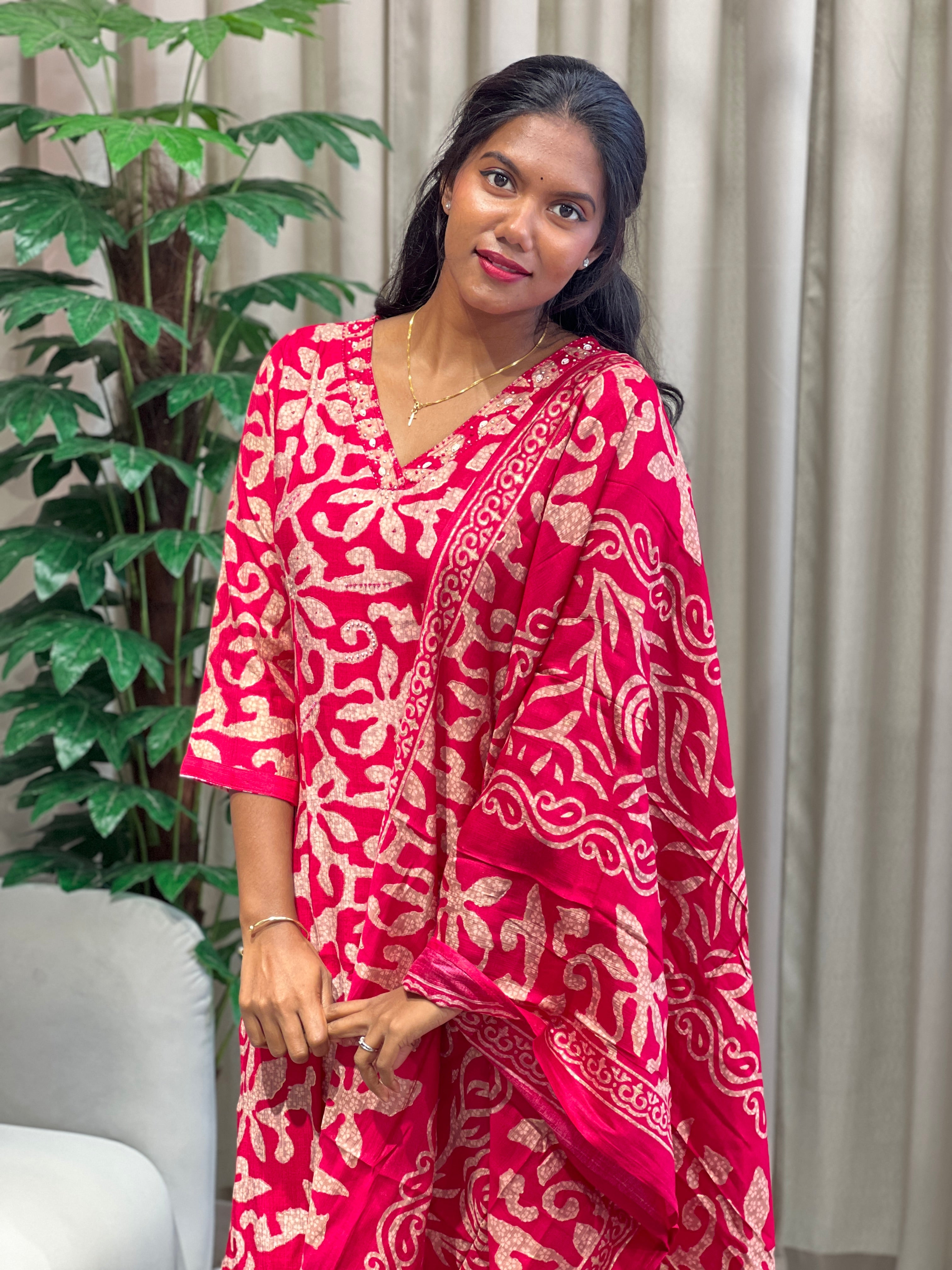 Floral Printed Muslin Finish Kurta Set | FW385