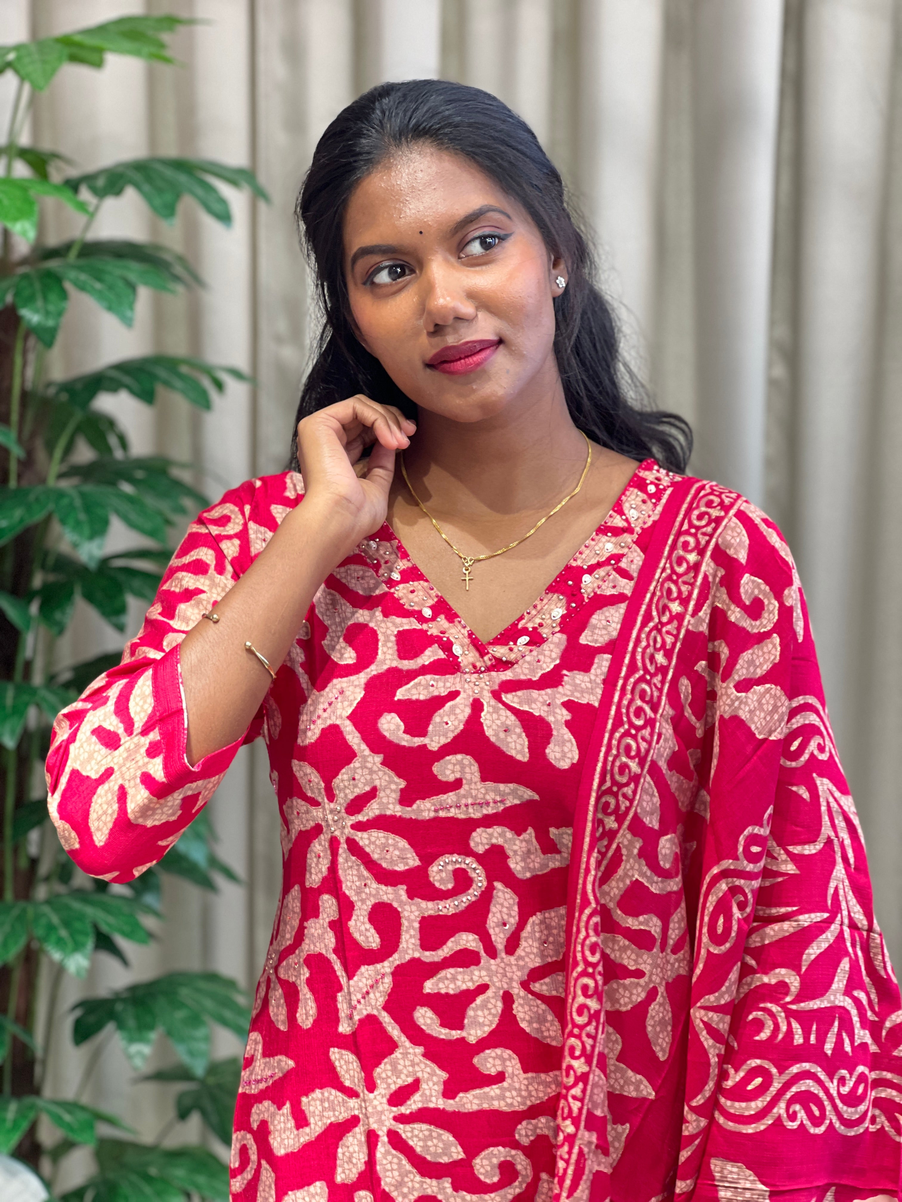 Floral Printed Muslin Finish Kurta Set | FW385