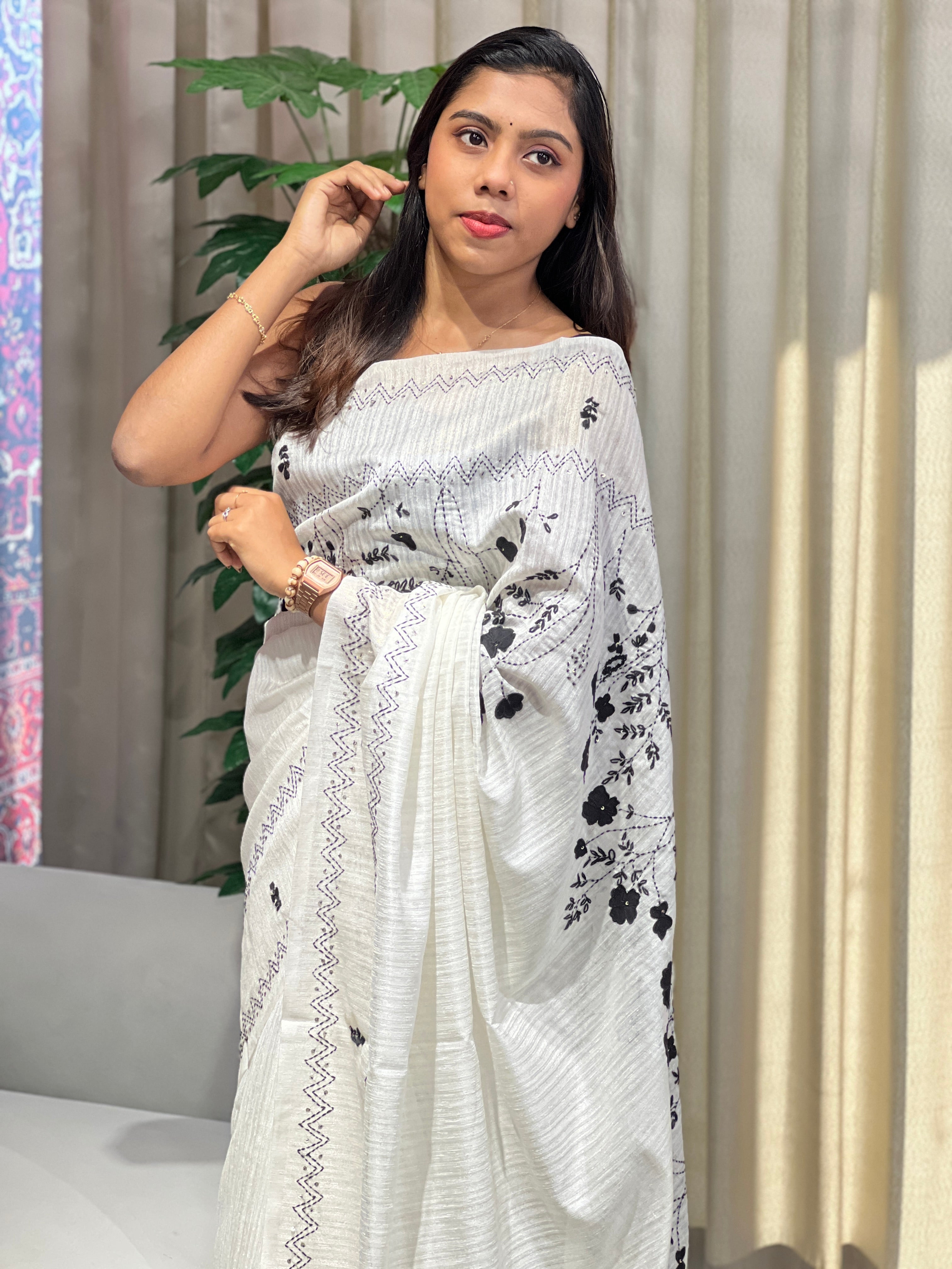 Floral Embroidery & Applique Detailed Green Silk Saree | BLD2053