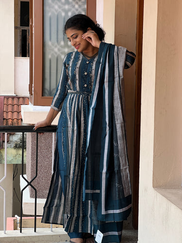 Stripe Design Muslin Finish Kurta Set | FW145