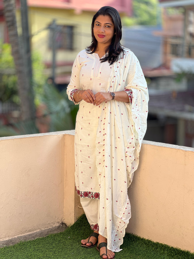 Machine Embroidery Mulcotton Kurta Set | AV192