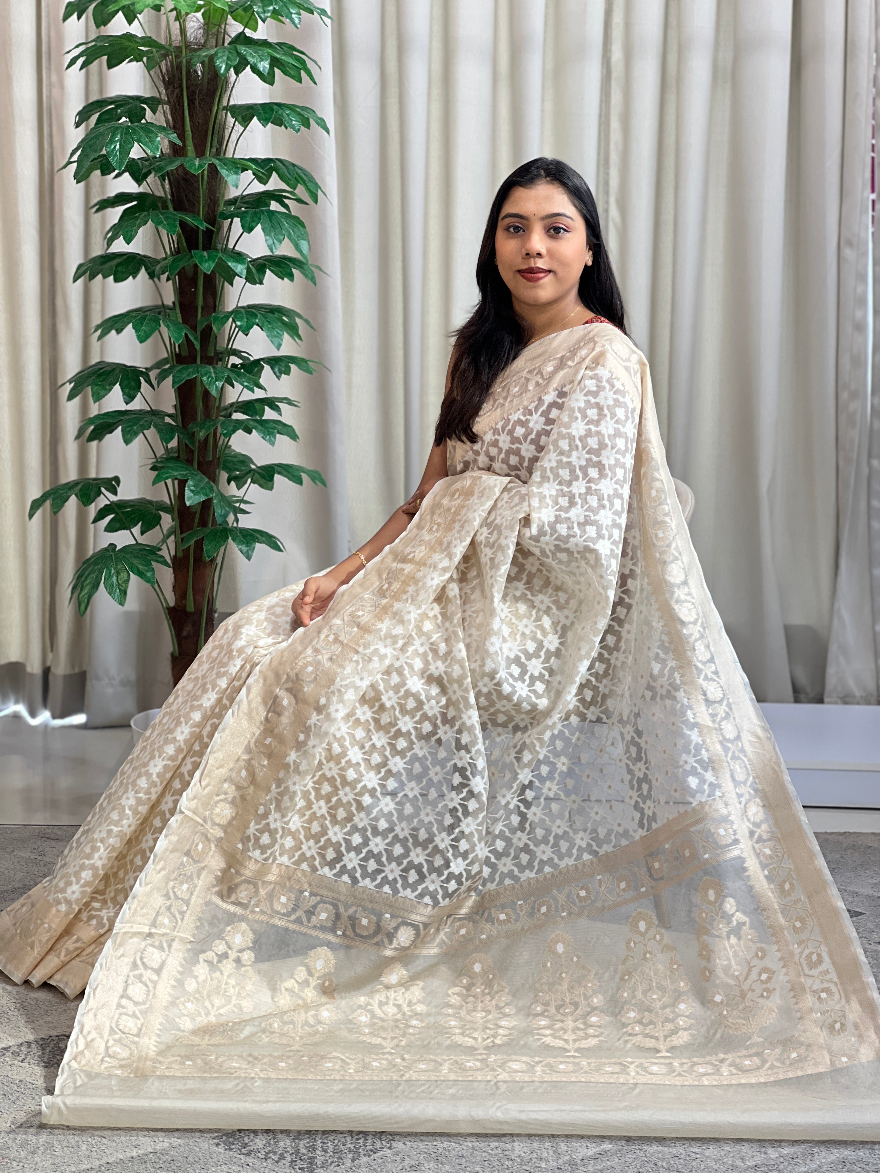 Traditional Jamdani Weave Pure Kora Banarasi Saree | KMM157
