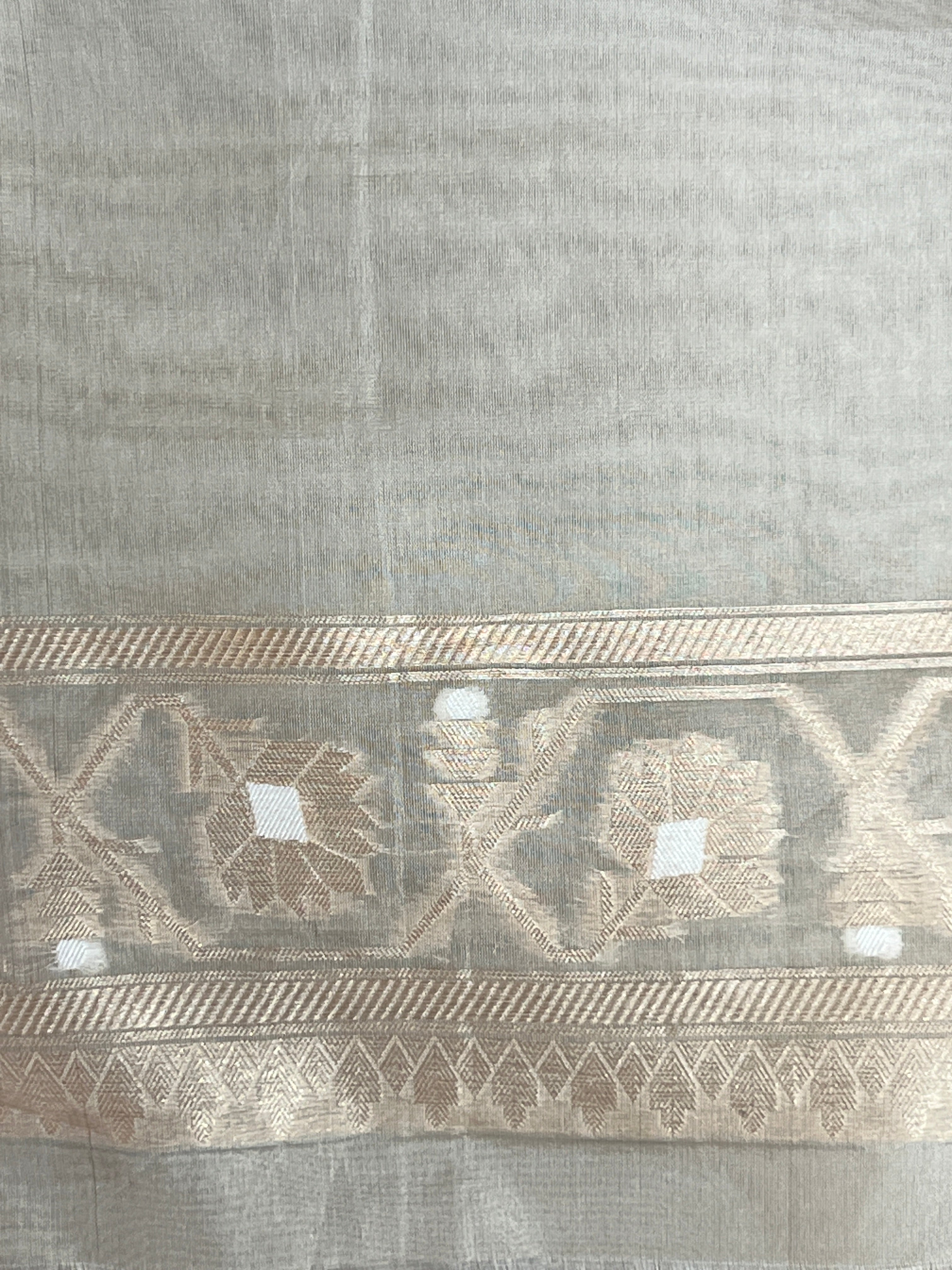 Traditional Jamdani Weave Pure Kora Banarasi Saree | KMM157