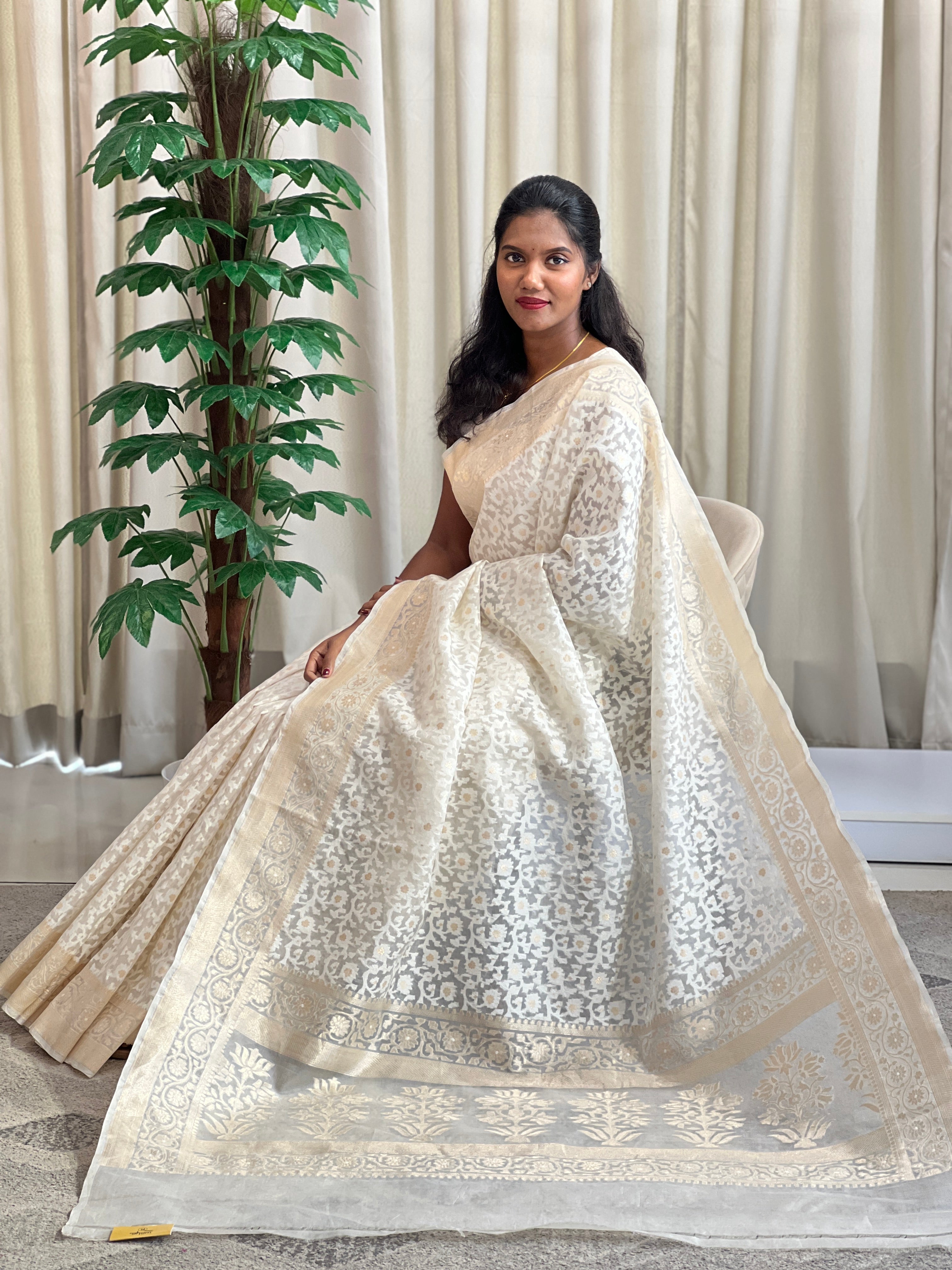 Traditional Jamdani Weave Pure Kora Banarasi Saree | KMM161