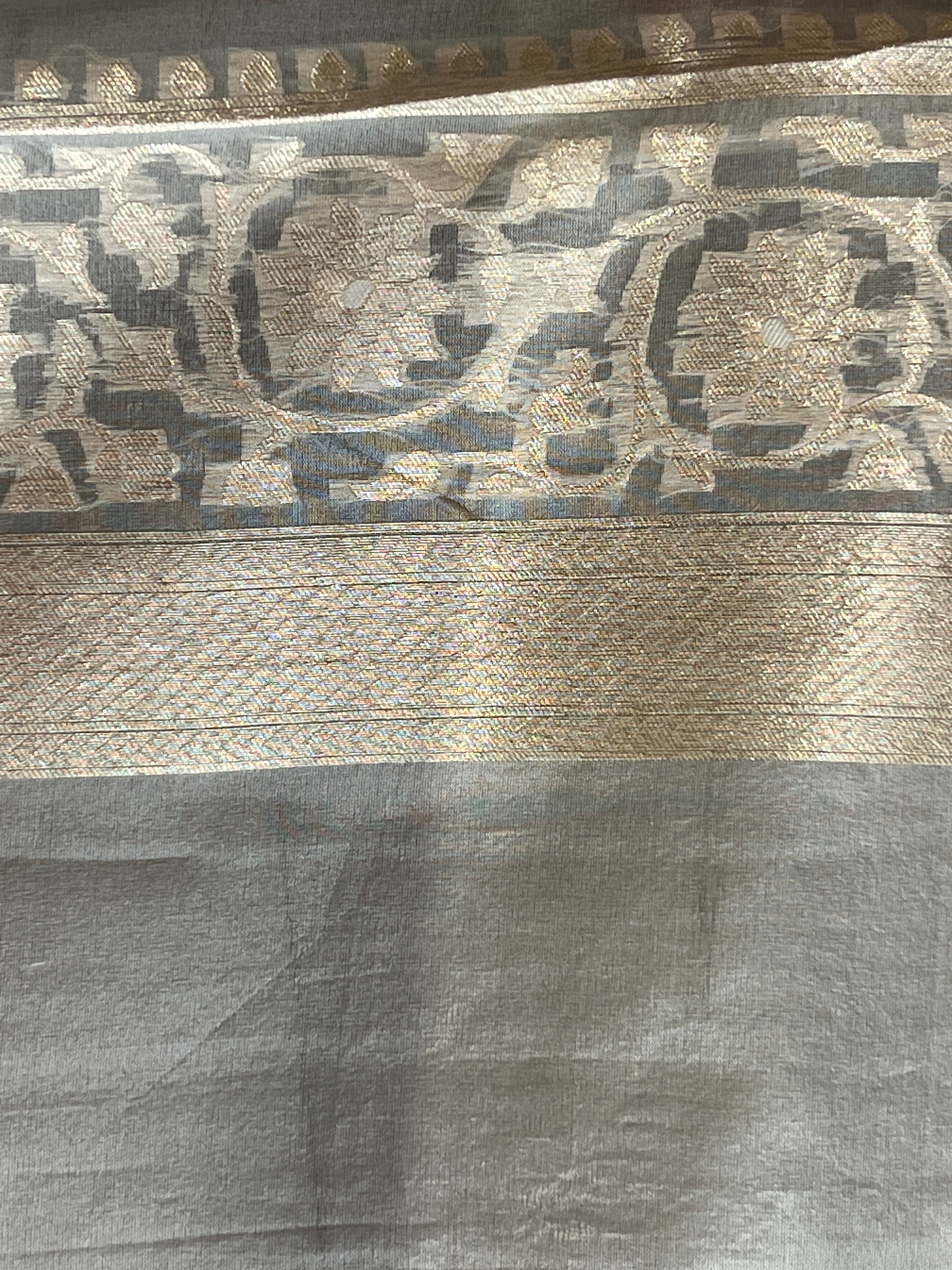 Traditional Jamdani Weave Pure Kora Banarasi Saree | KMM161