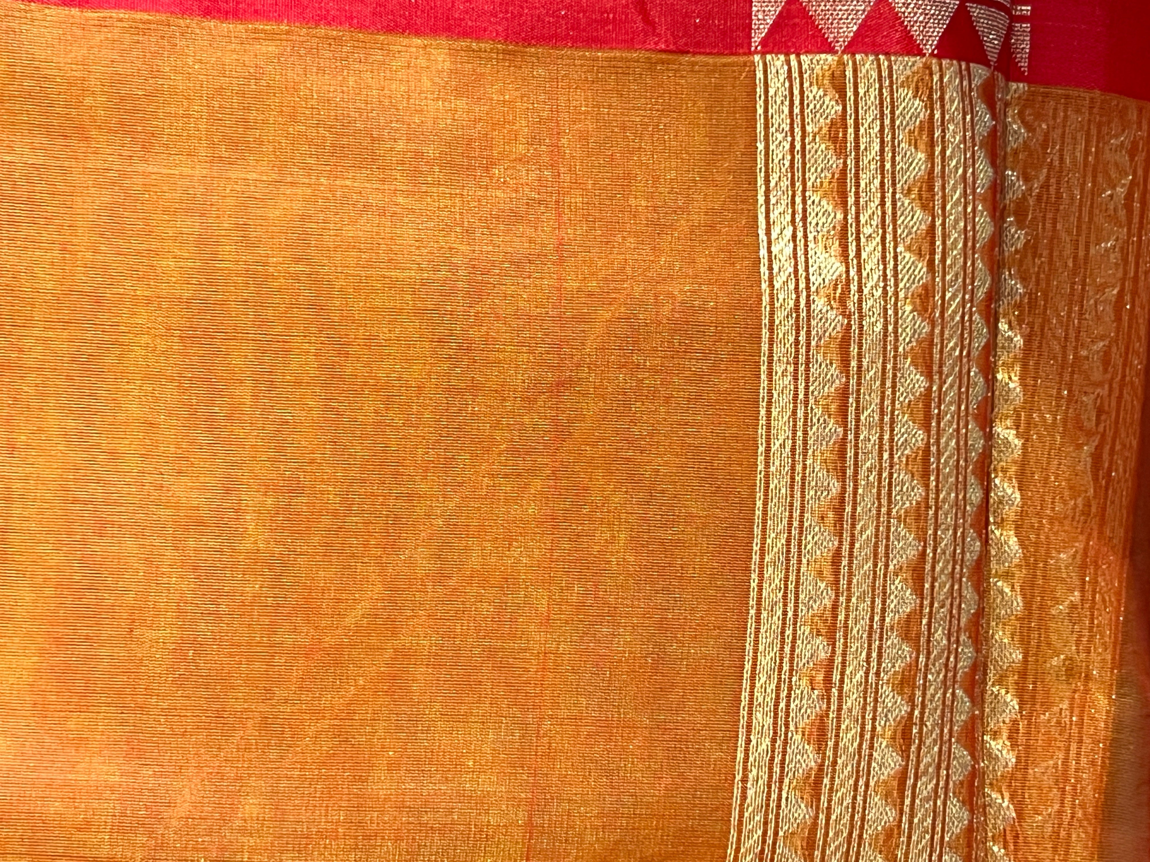 Diagonal Stripe Pattern Kora Banarasi Saree | KMM113