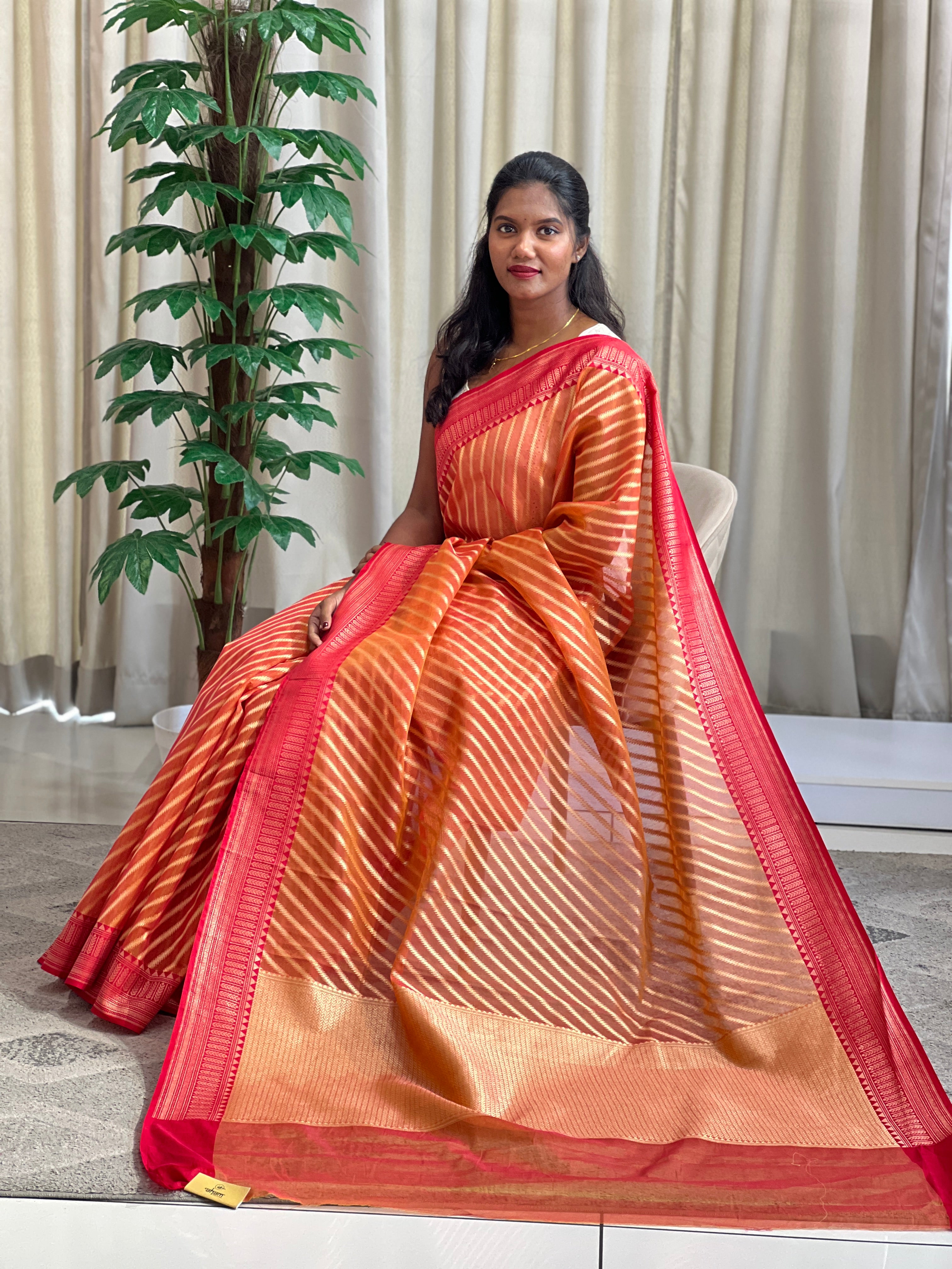 Diagonal Stripe Pattern Kora Banarasi Saree | KMM114