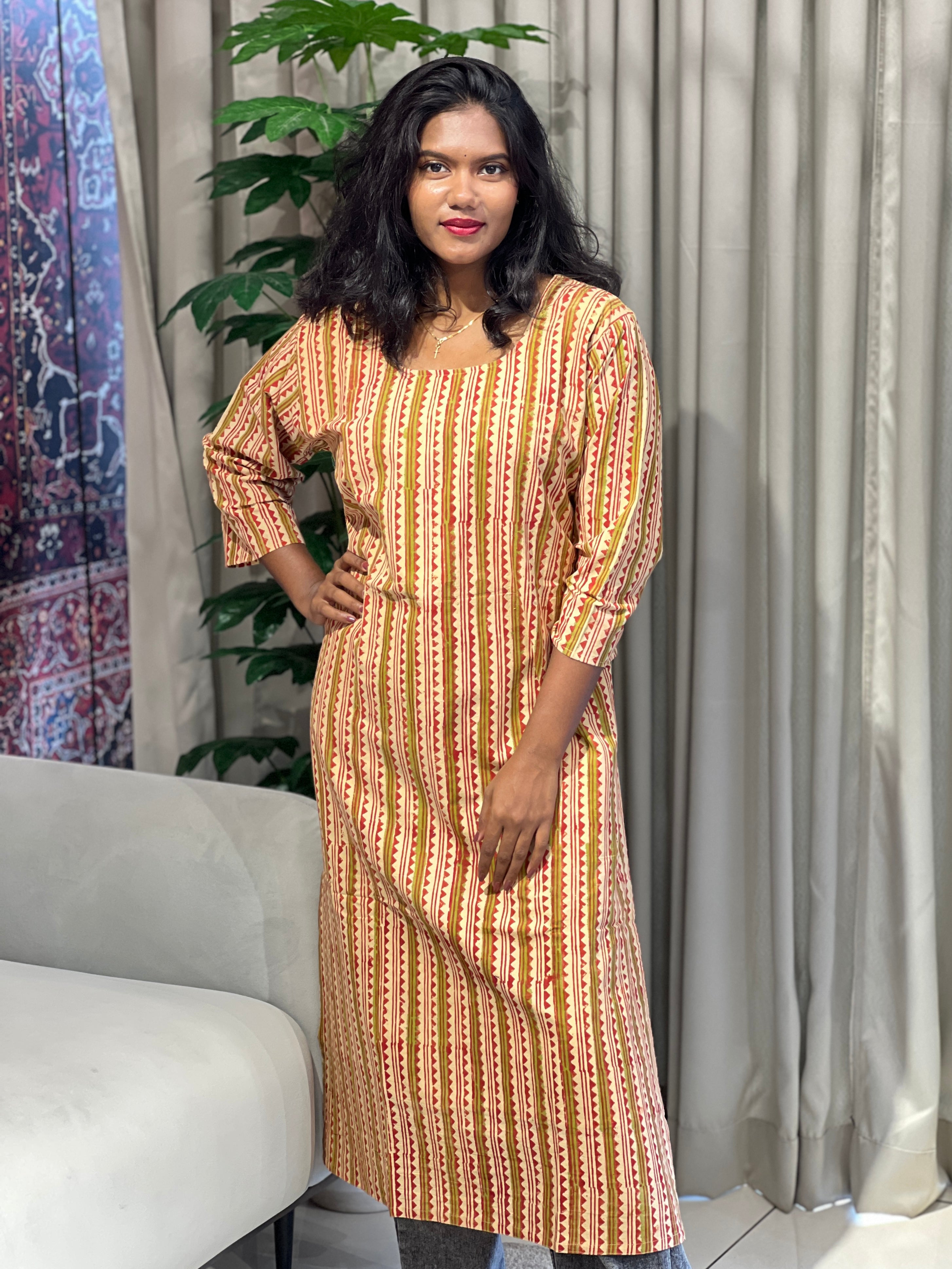 Geometric Print Detailed Cotton Kurta | RMLA148