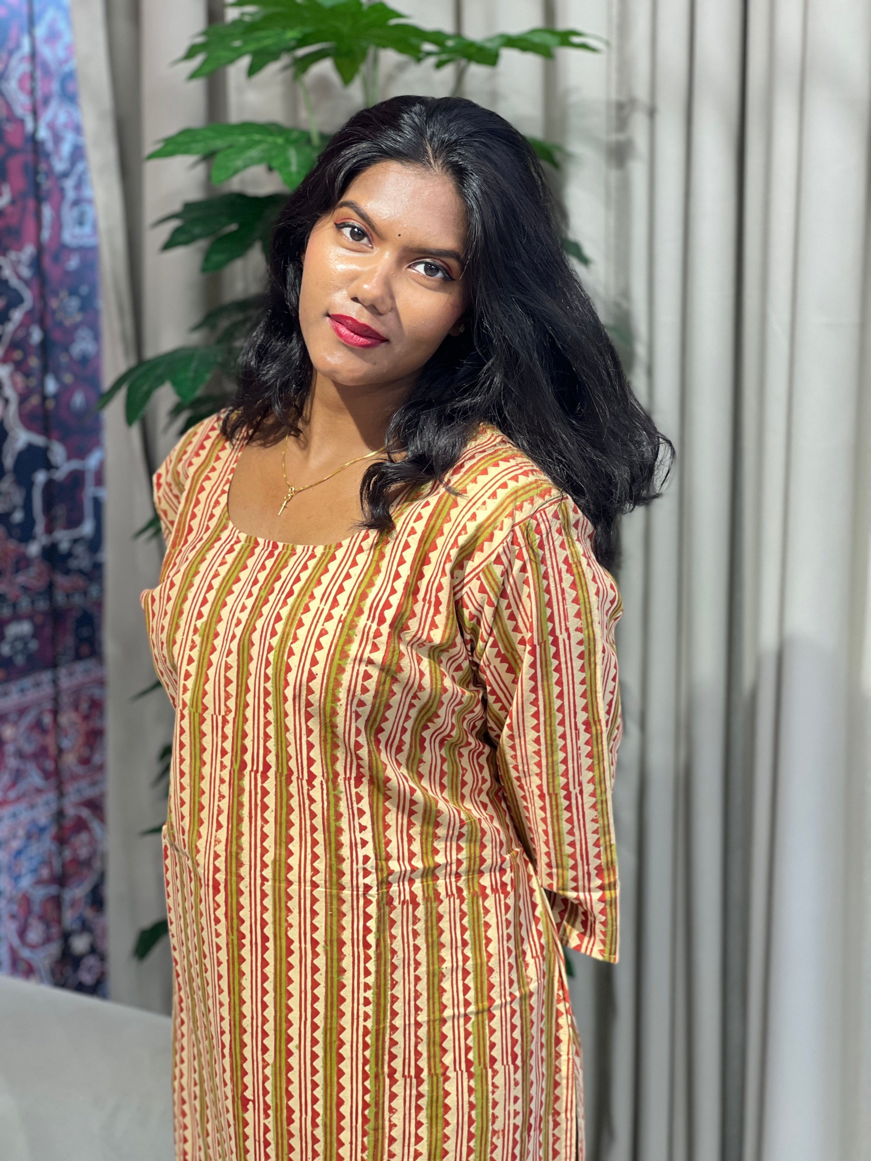 Geometric Print Detailed Cotton Kurta | RMLA148