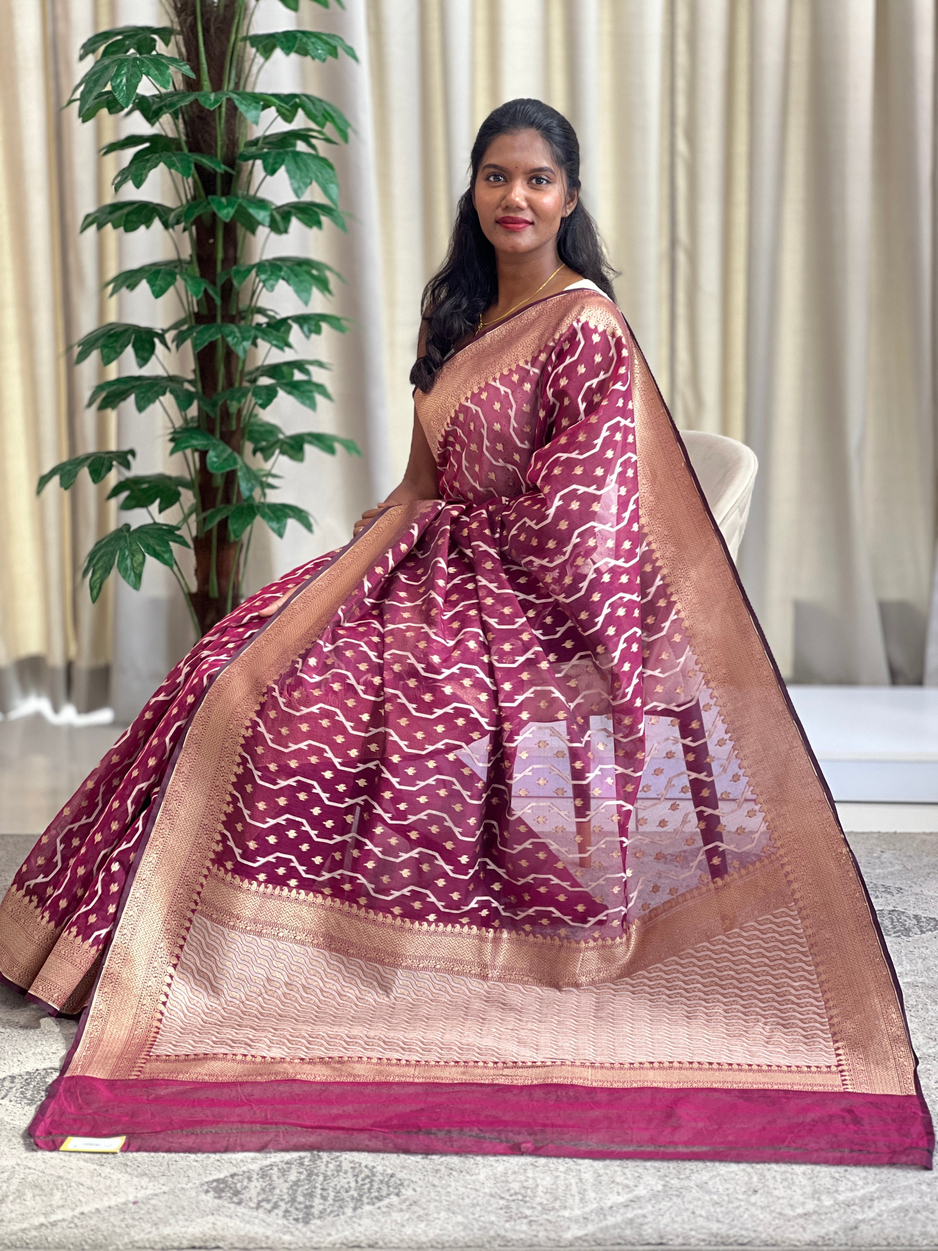 Lehar Pattern Kora Banarasi Saree | KMM126