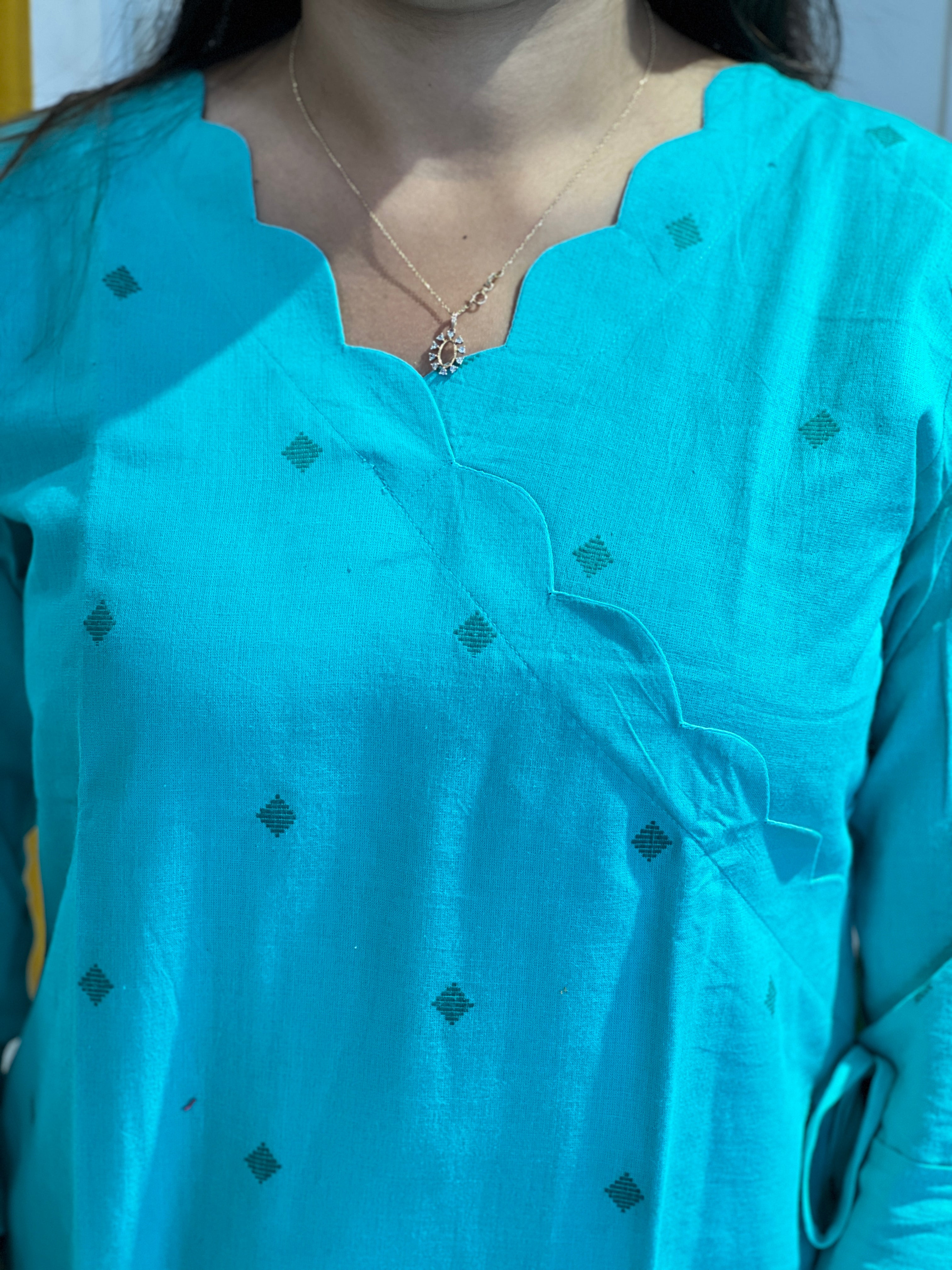 Geometric Thread Woven Cotton Kurta | MSN176
