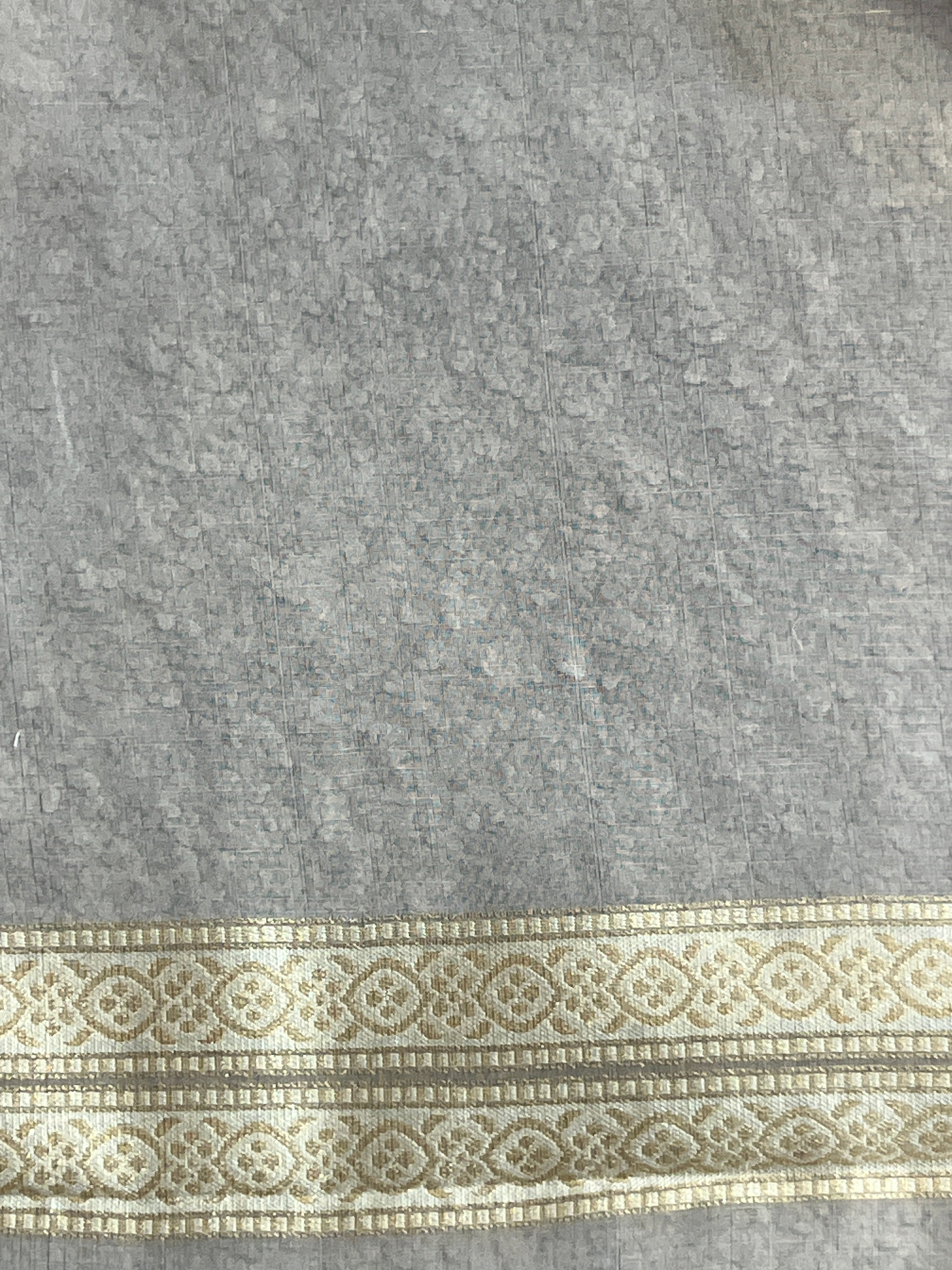 Lehar Pattern Kora Banarasi Saree |  KMM128