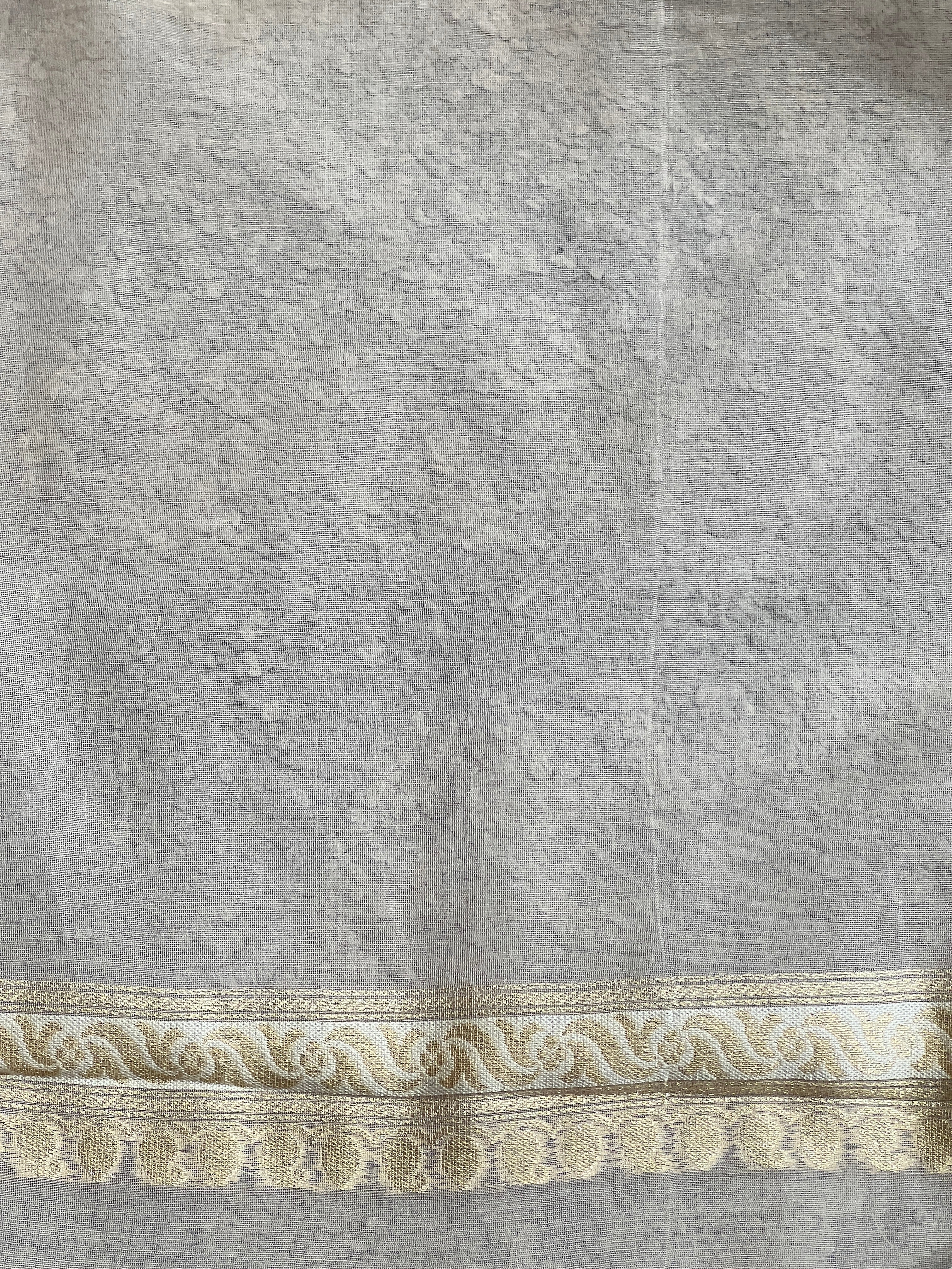 Geometrical Pattern Kora Banarasi Saree | KMM121