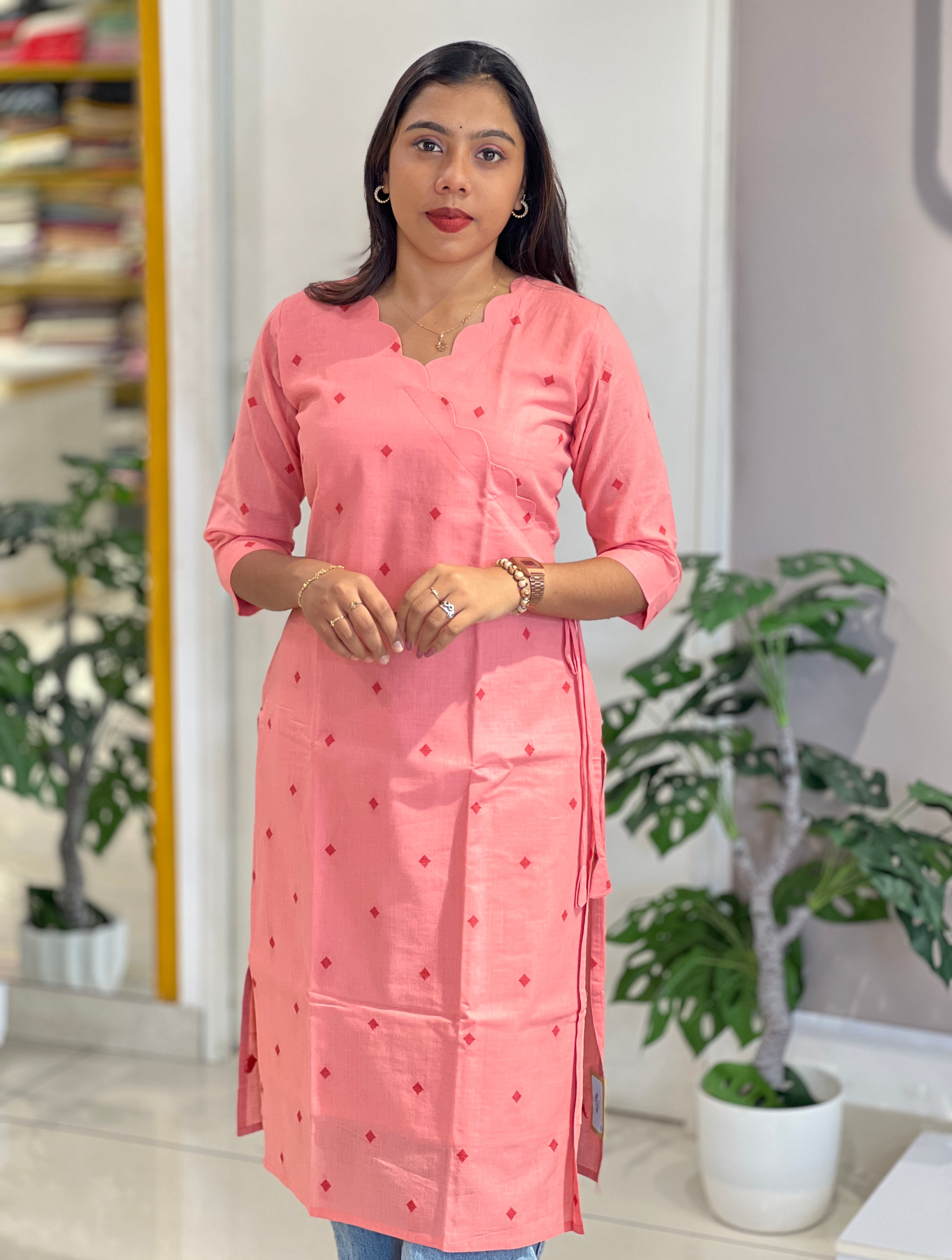 Geometric Thread Woven Cotton Kurta | MSN175