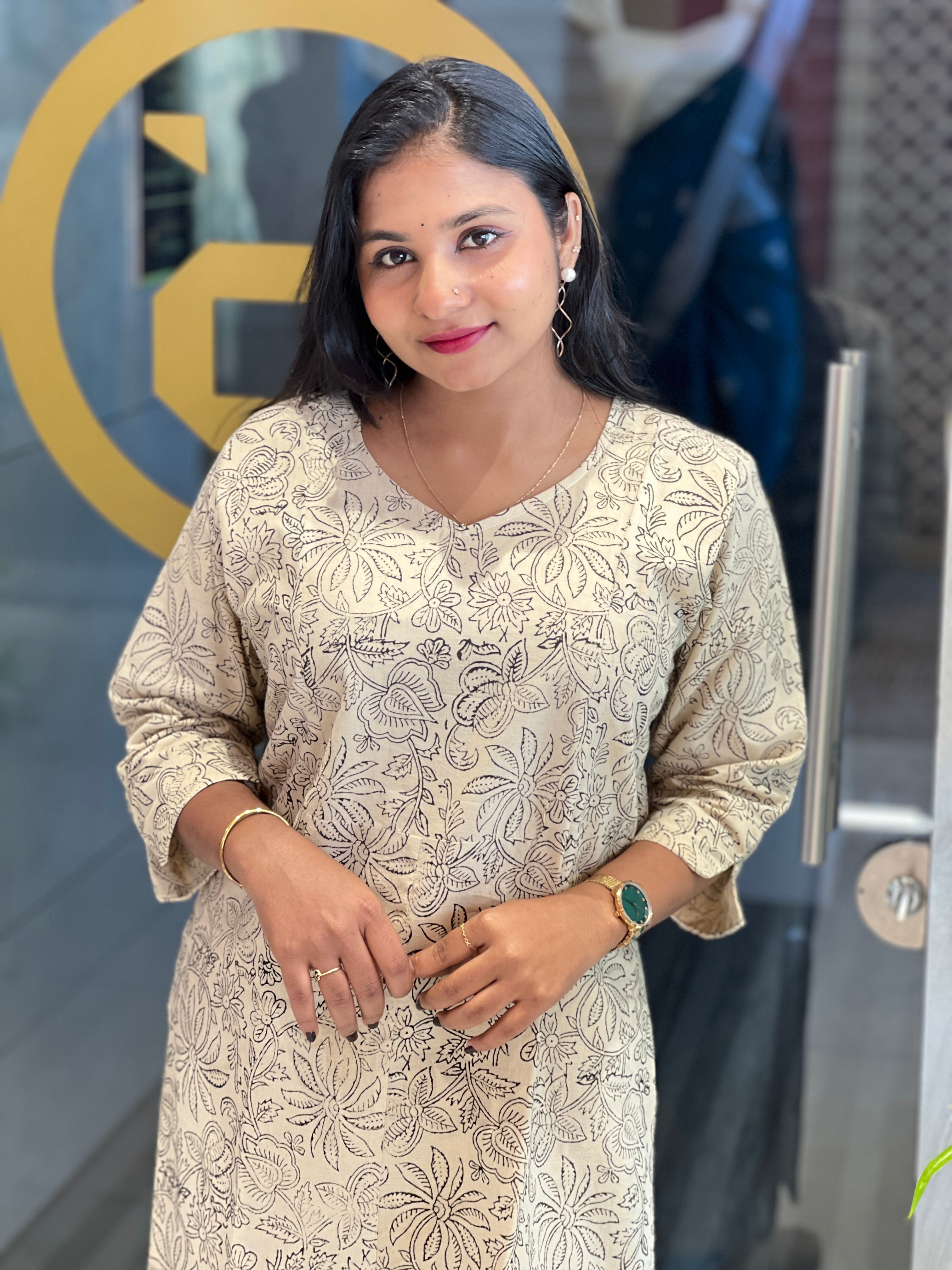 Floral Jaal Patterned Cotton Kurta | RMLA132