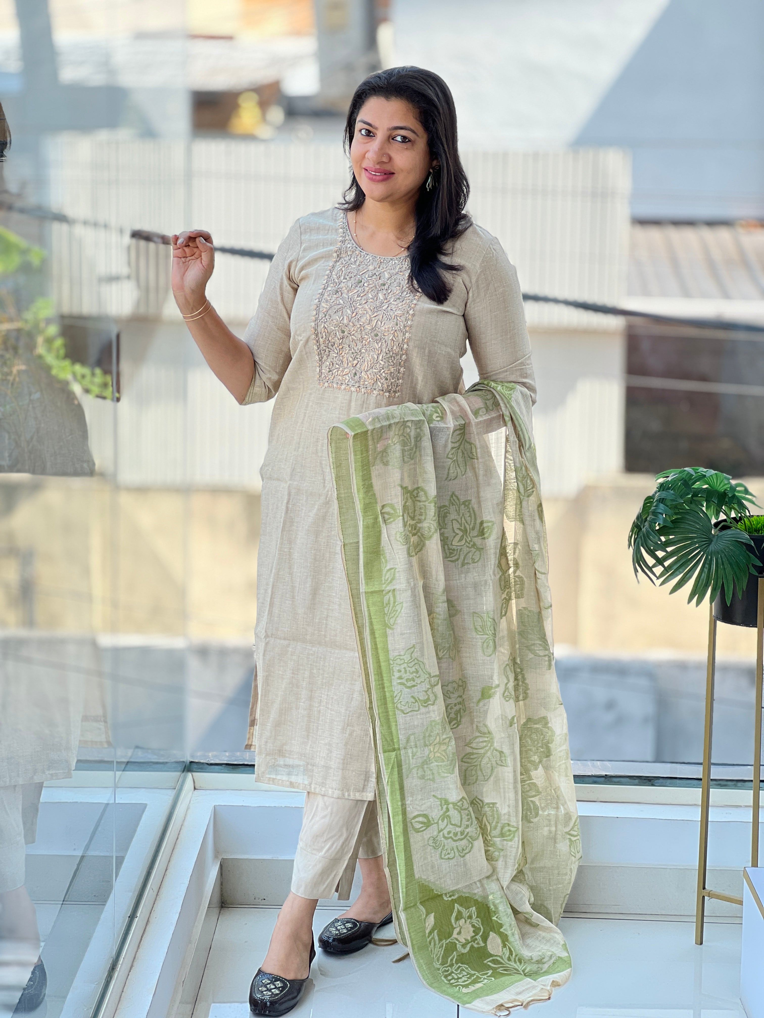 Hand Embroidery Detailed Chanderi Salwar Set | MM549