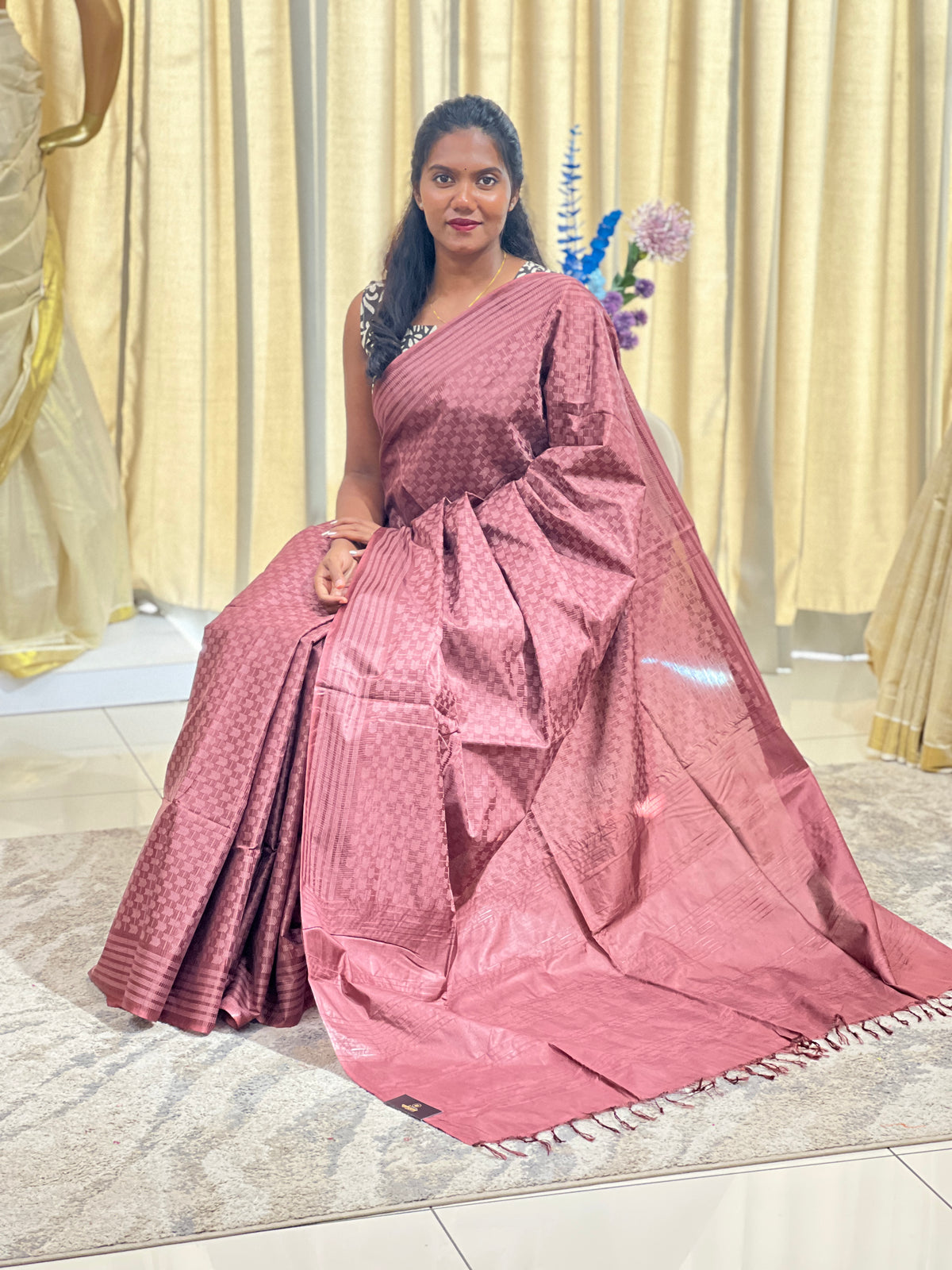 Geometric Pattern Semi Tussar Saree | LLD137