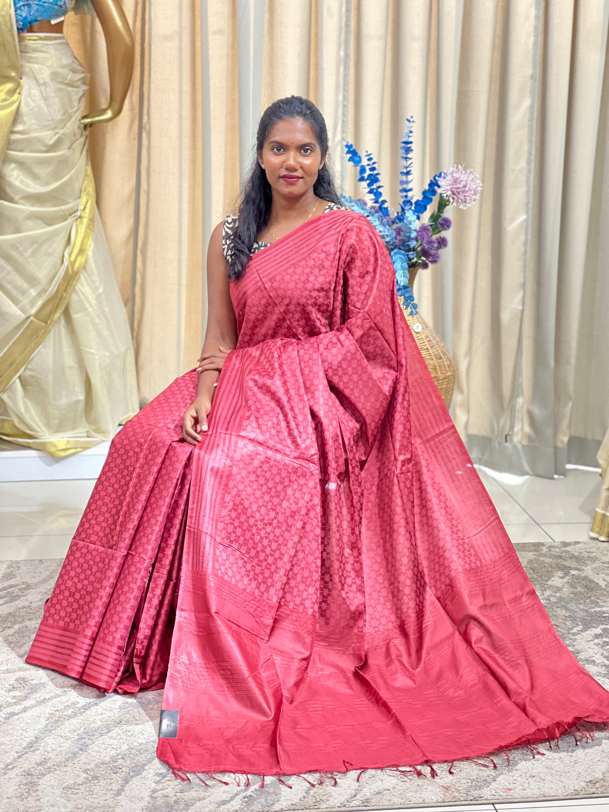 Geometric Pattern Semi Tussar Saree | LLD138