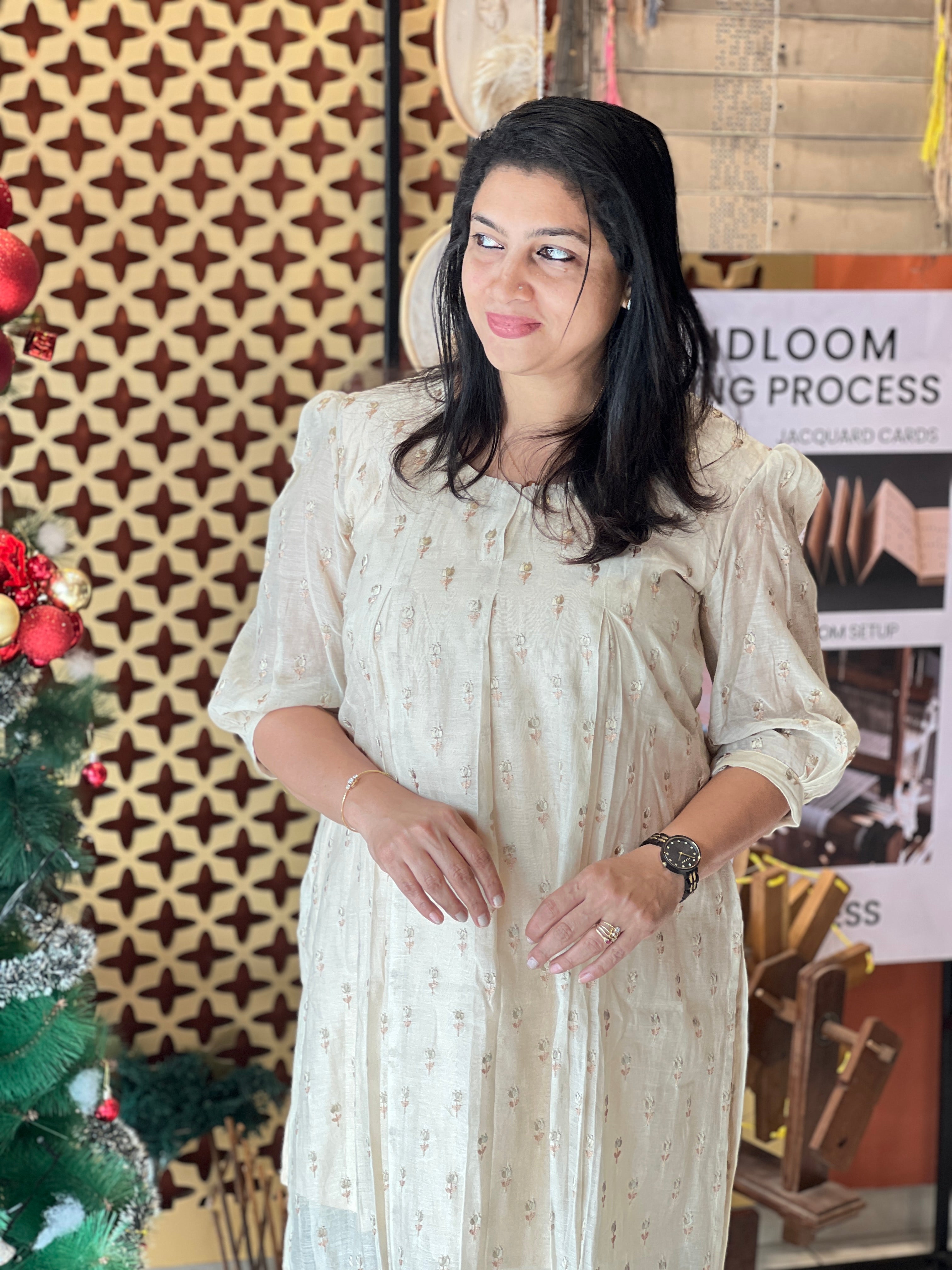 Tulip Embroidery Detailed Mul Cotton Kurta Set | DN794