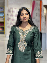 Floral Embroidered Cotton Kurta | YAS134