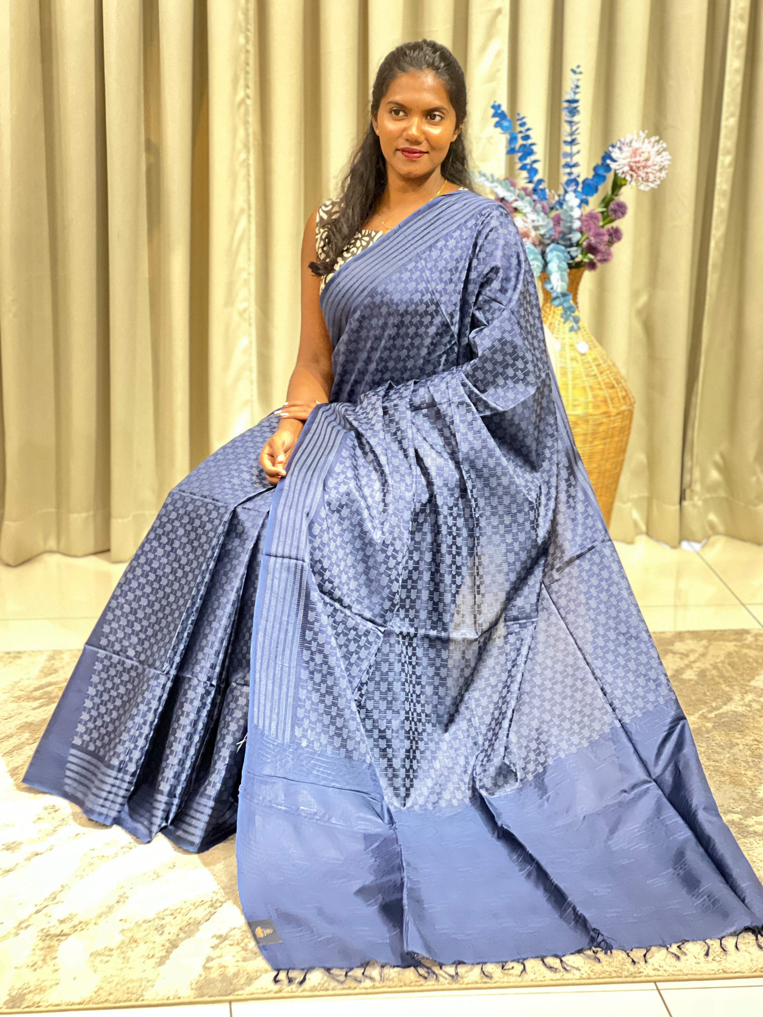 Geometric Pattern Semi Tussar Saree | LLD141