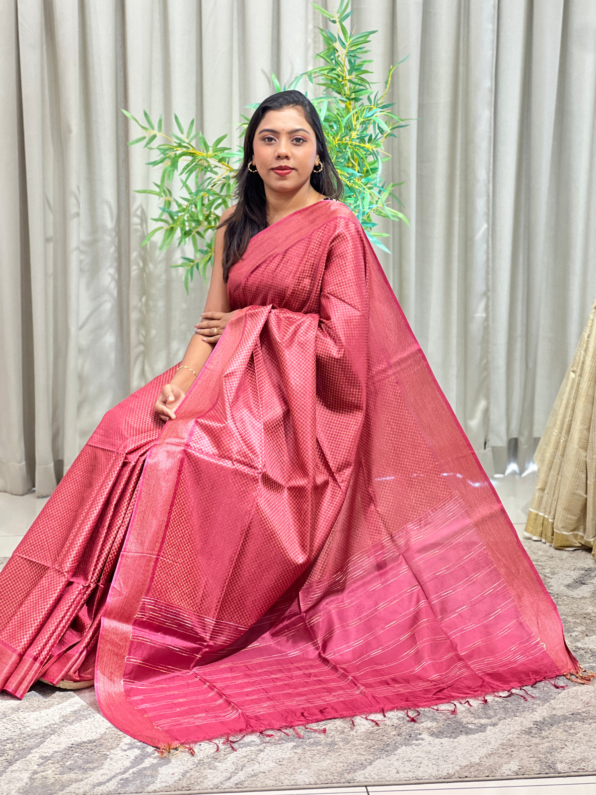 Geometric Pattern Semi Tussar Saree  | LLD114
