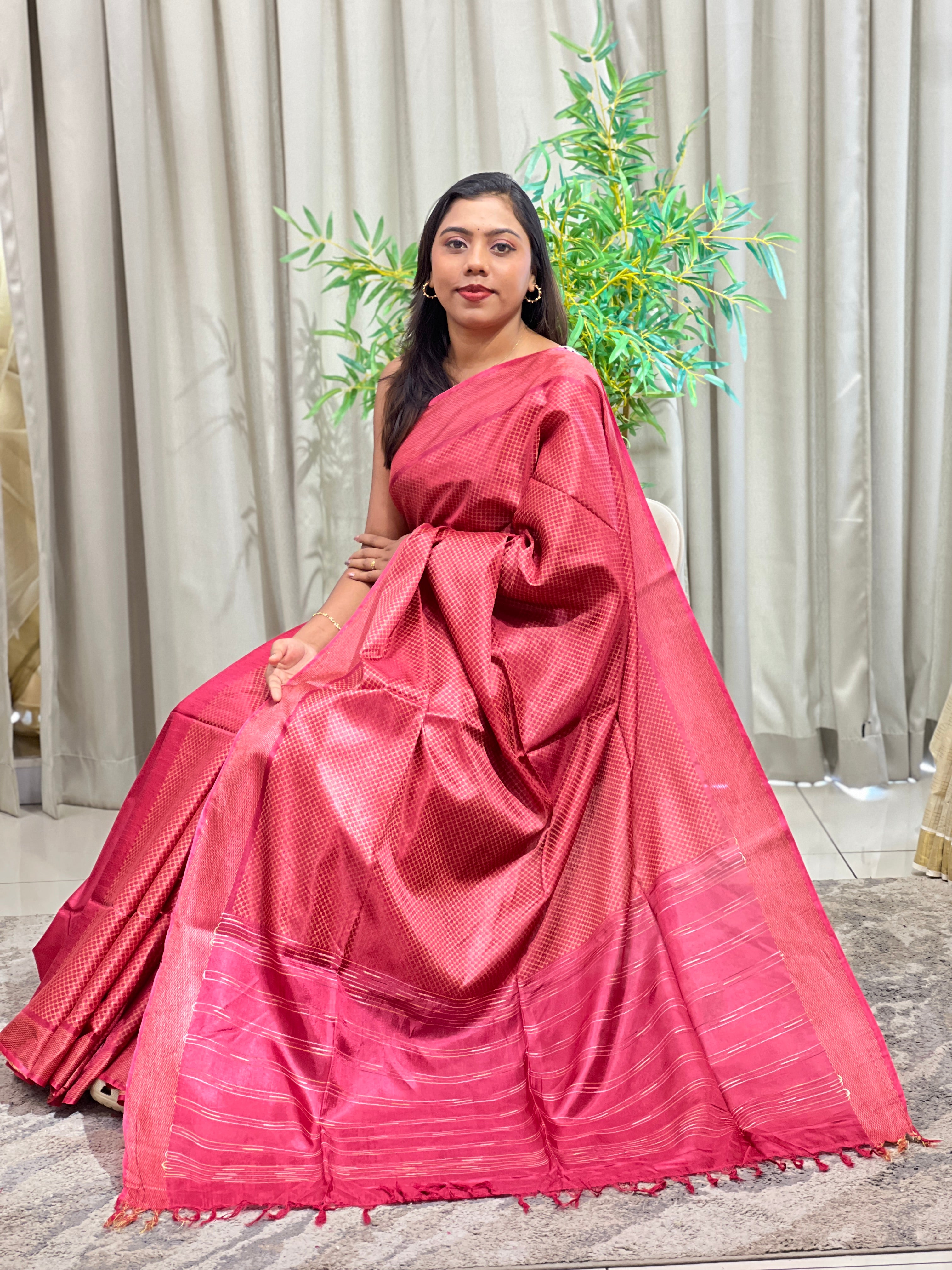 Geometric Pattern Semi Tussar Saree | LLD101