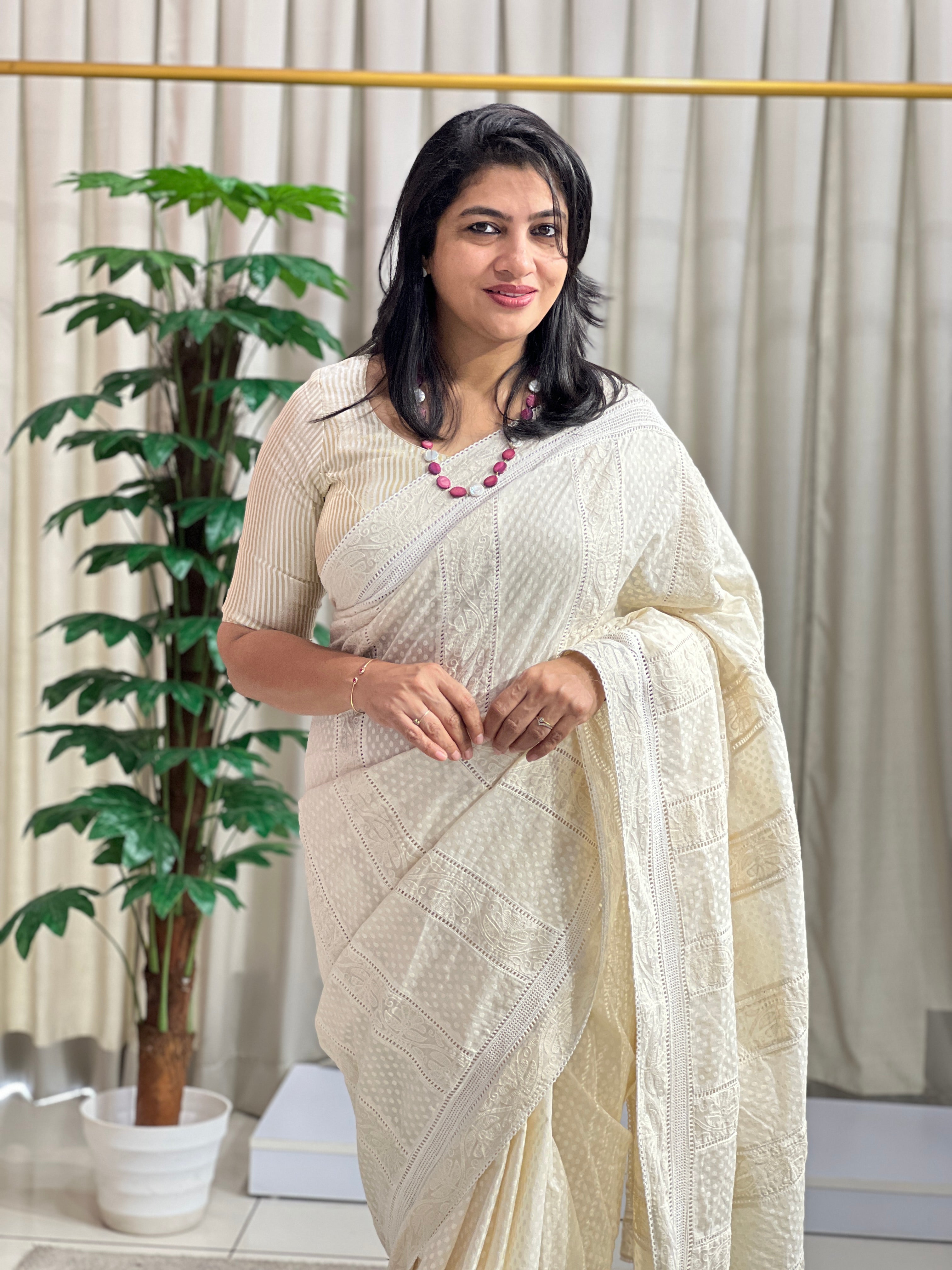 Jacquard Woven Buti Kora Cotton Saree | MM576