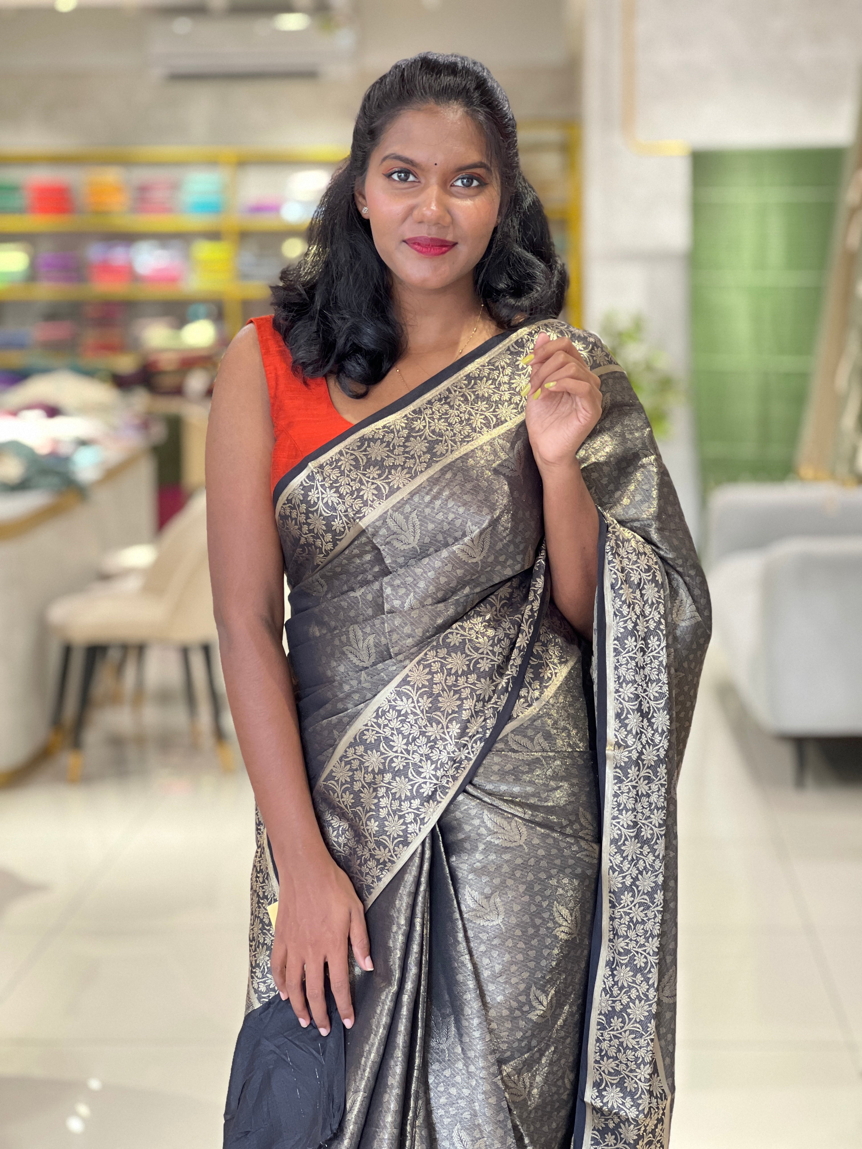 Zari Weaved Leaf Patterned Semi Banarasi Saree | NN350