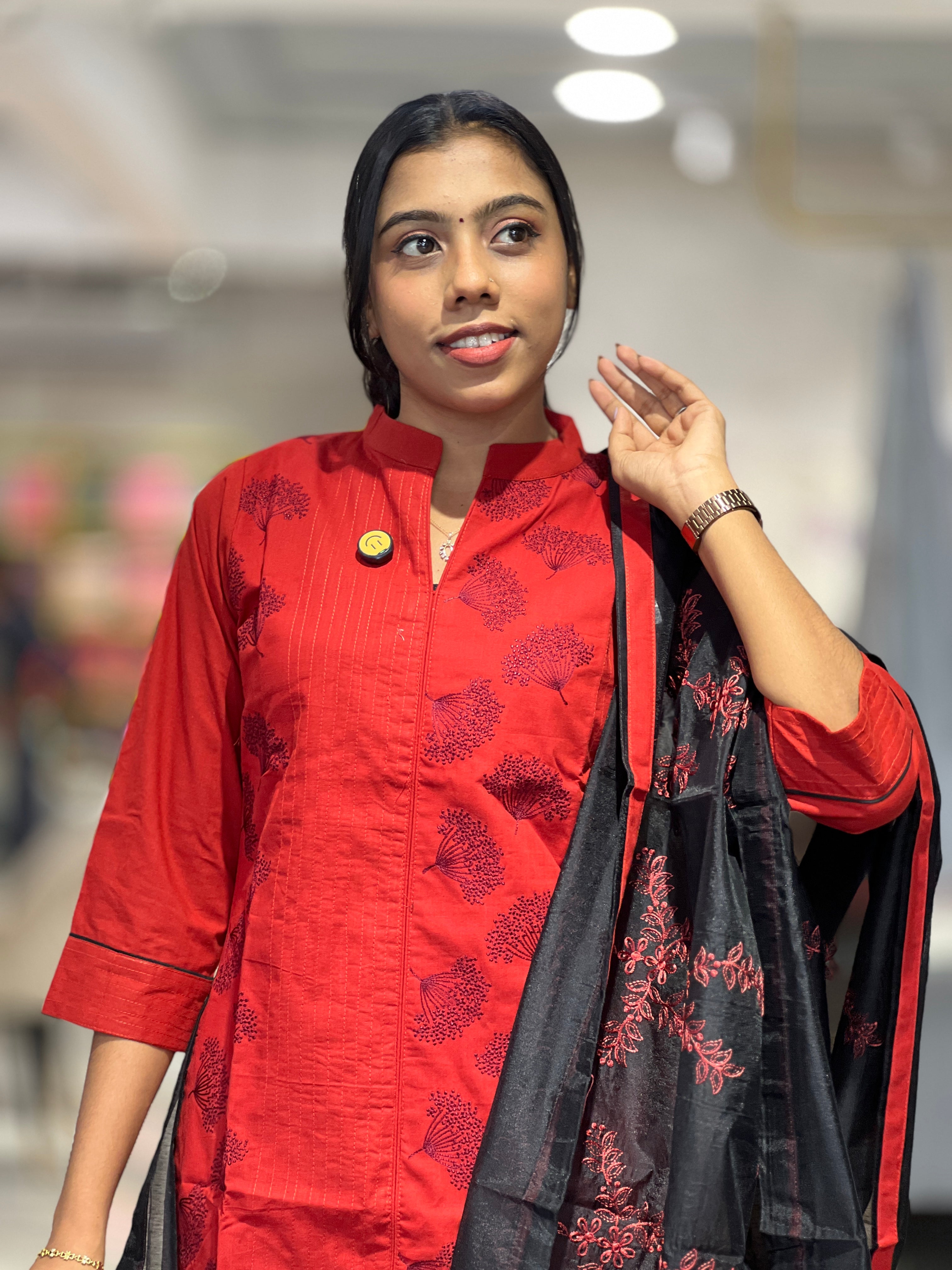 Floral Embroidery Detailed Cotton Kurta Set | YAS146