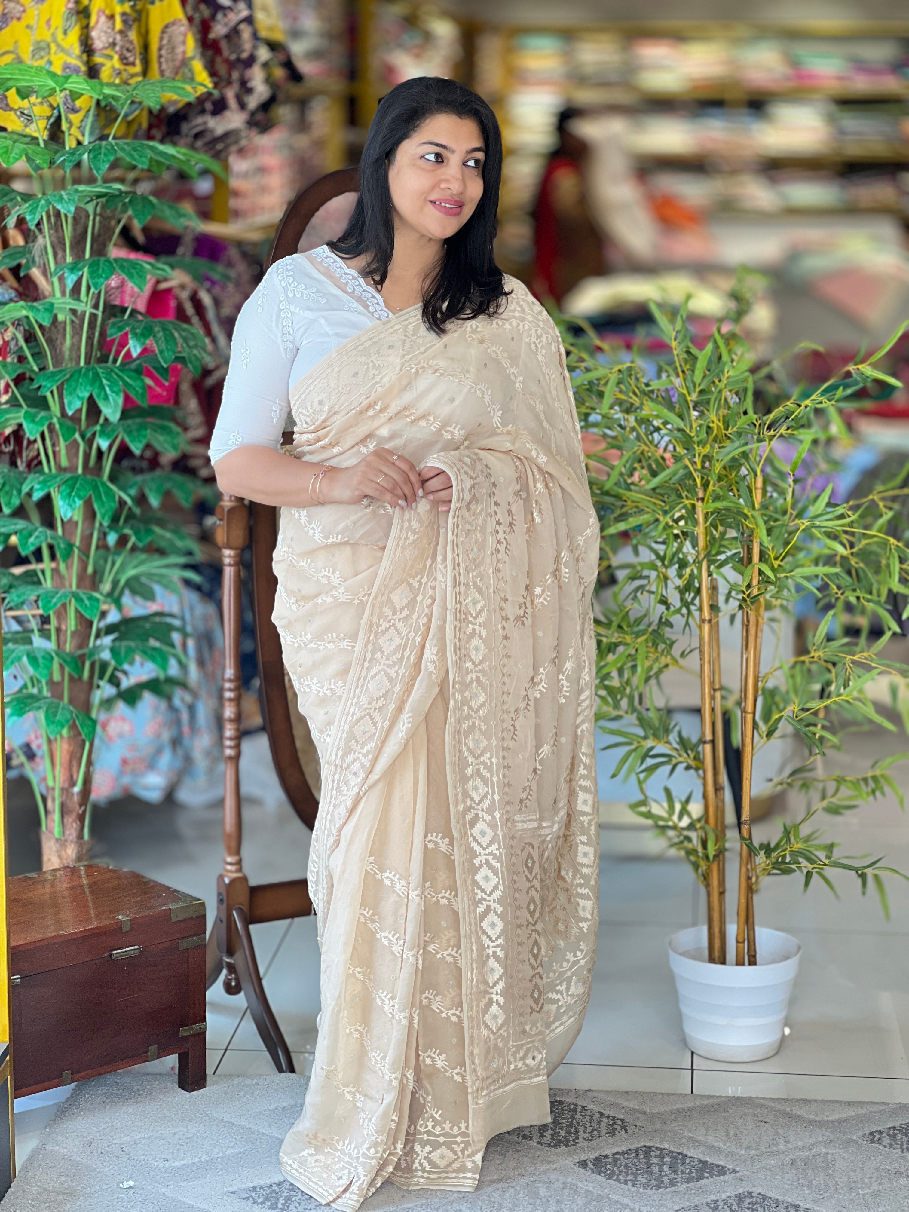 Jamdani Patterned Embroidery Detailed Pure Viscose Organza Saree | MM402