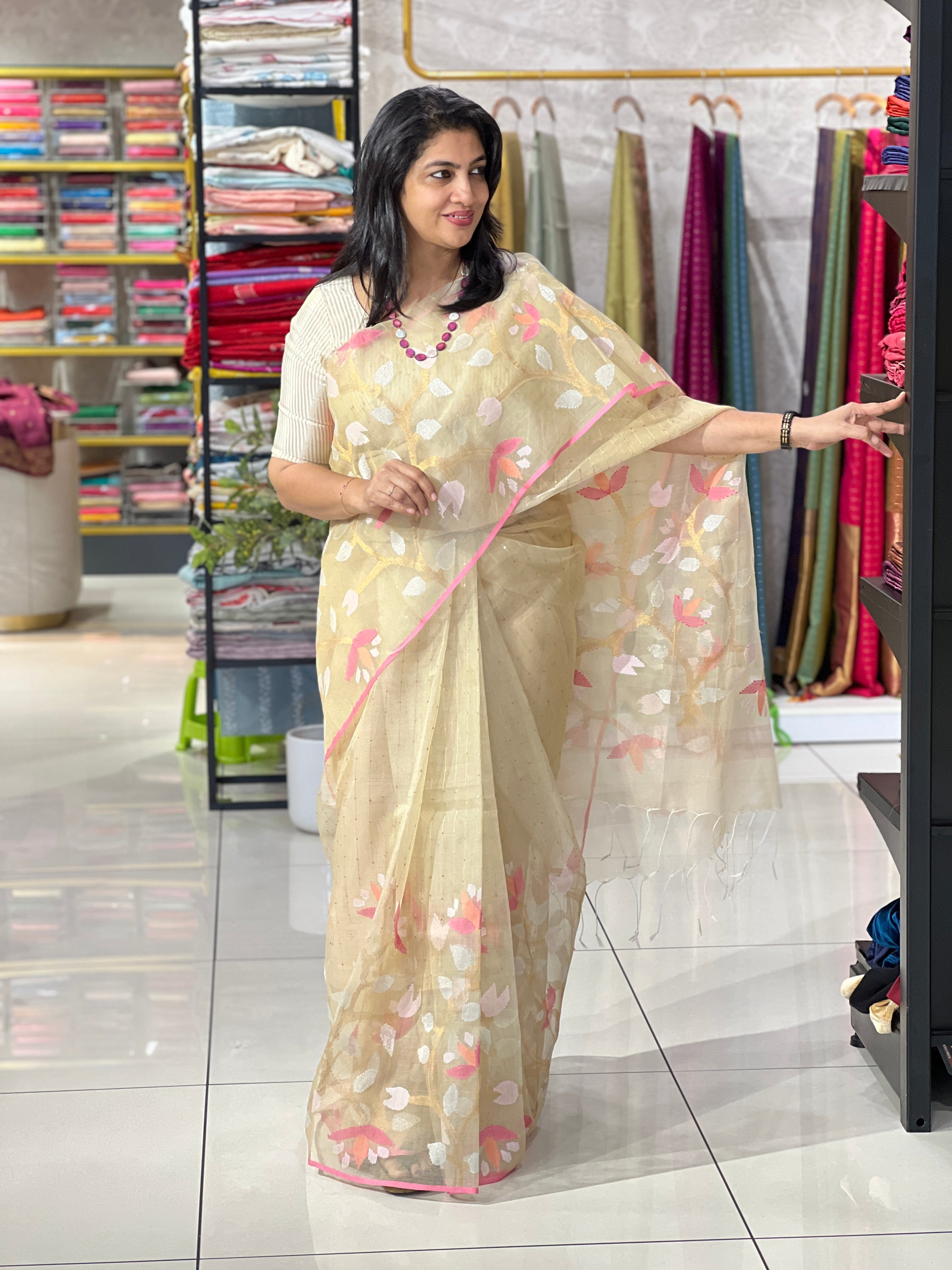 Jamdani Weaved Kora Tussar Saree | RGD275