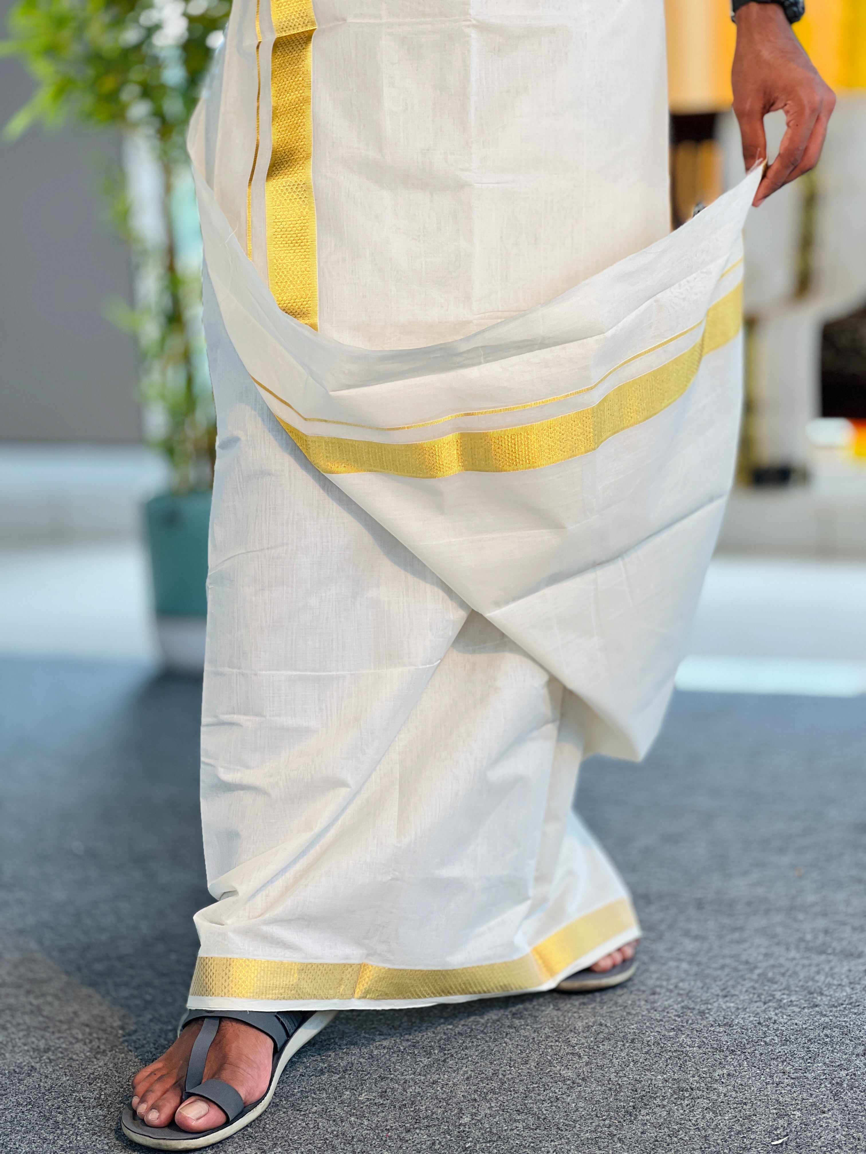 Kasavu Border Detailed Handloom Kerala Cotton Mundu | KL321