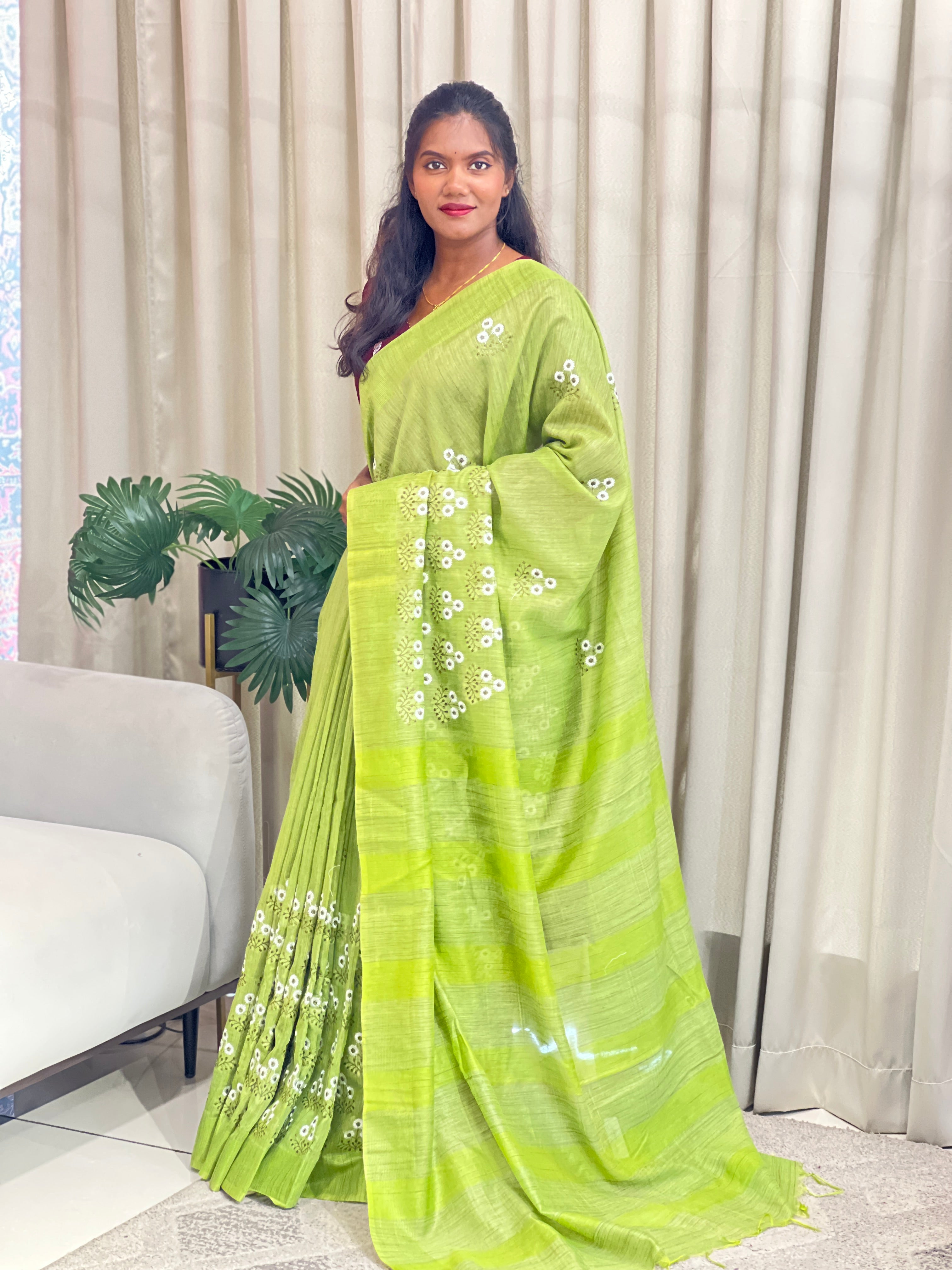 Floral Embroidery  Pattern Baswada Saree | NHH663