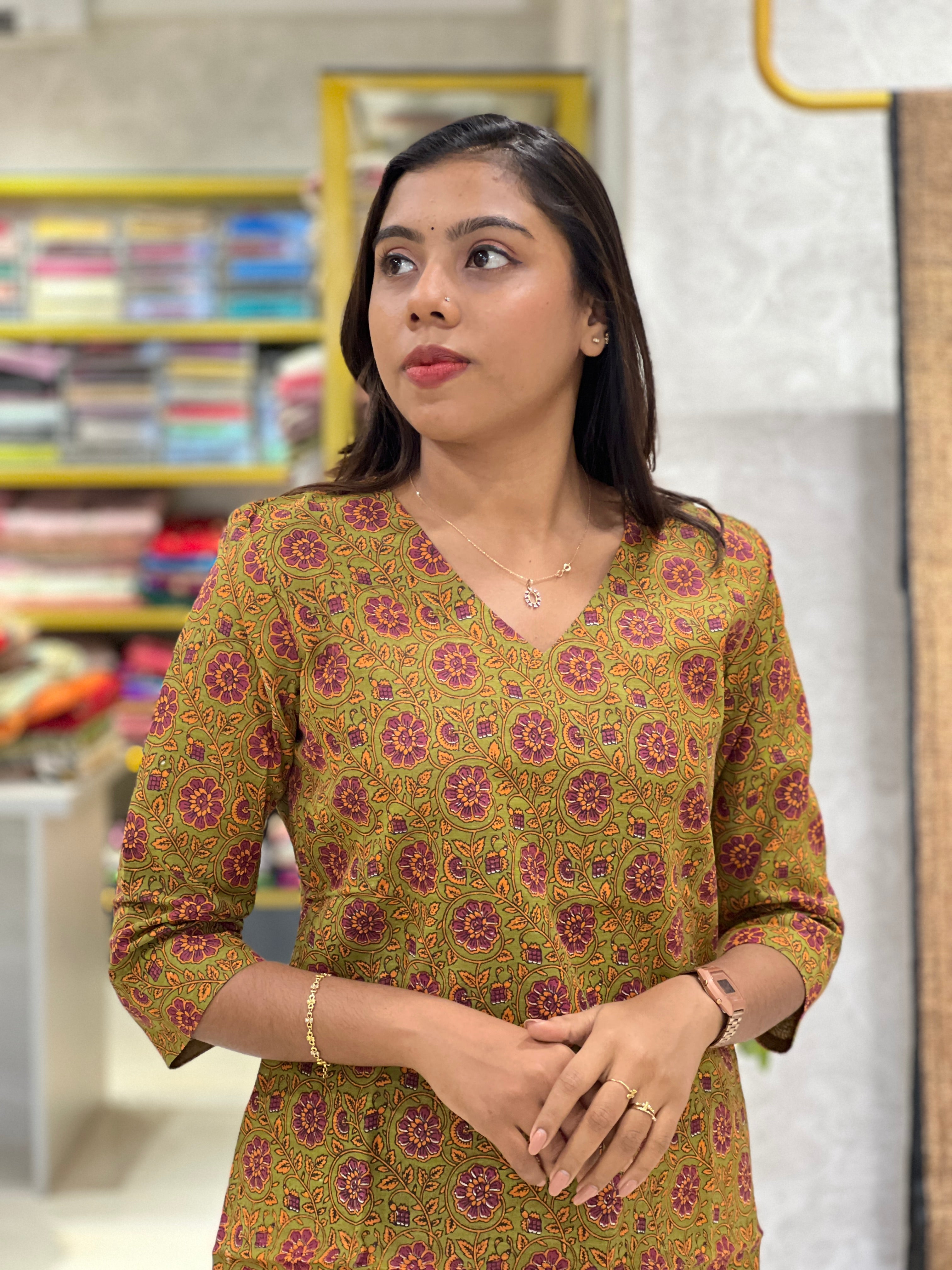 Floral Printed Cotton Kurta | DNT813