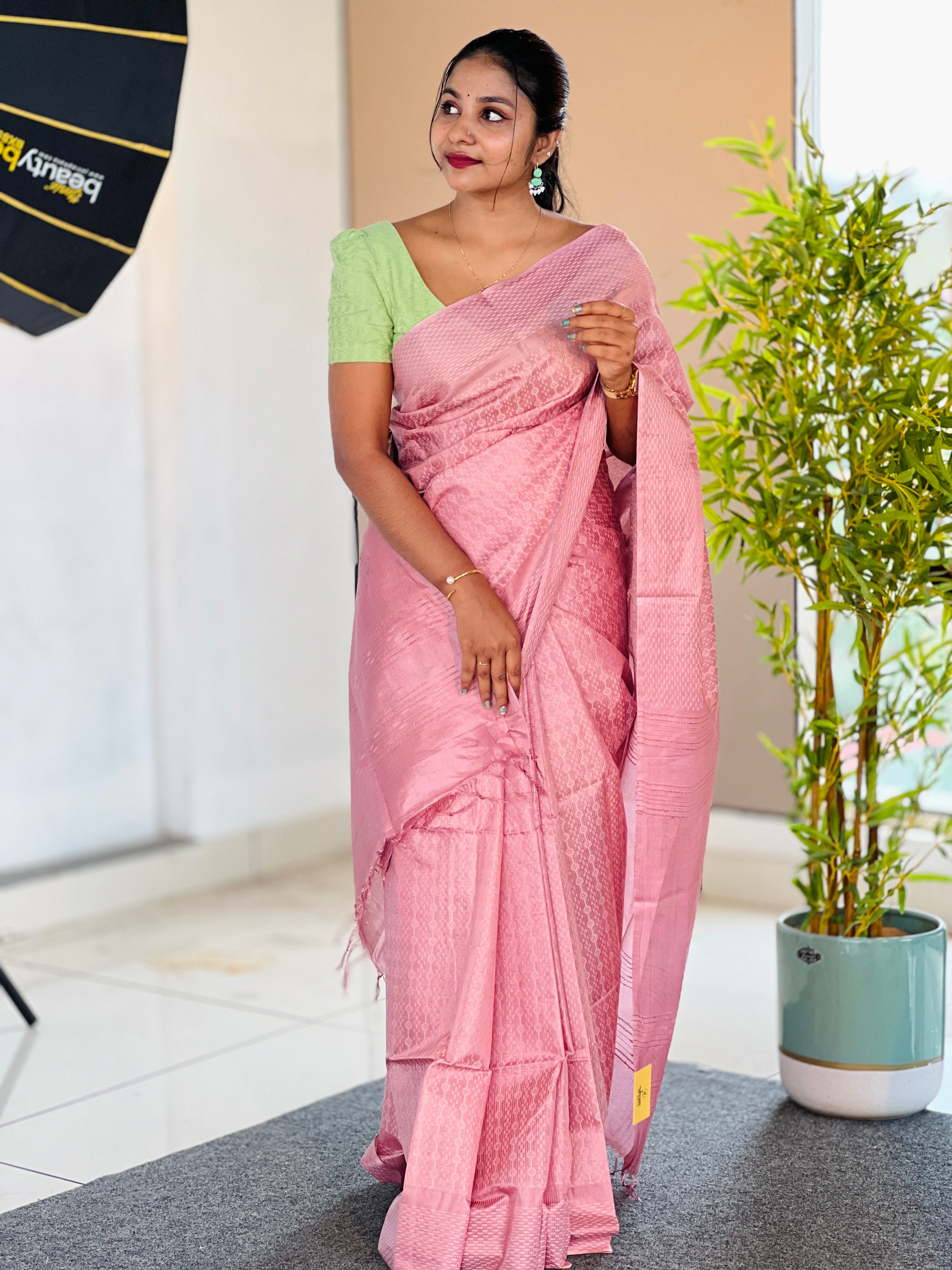 Geometric Weaving Patterned Tussar Finish Saree | PNS107