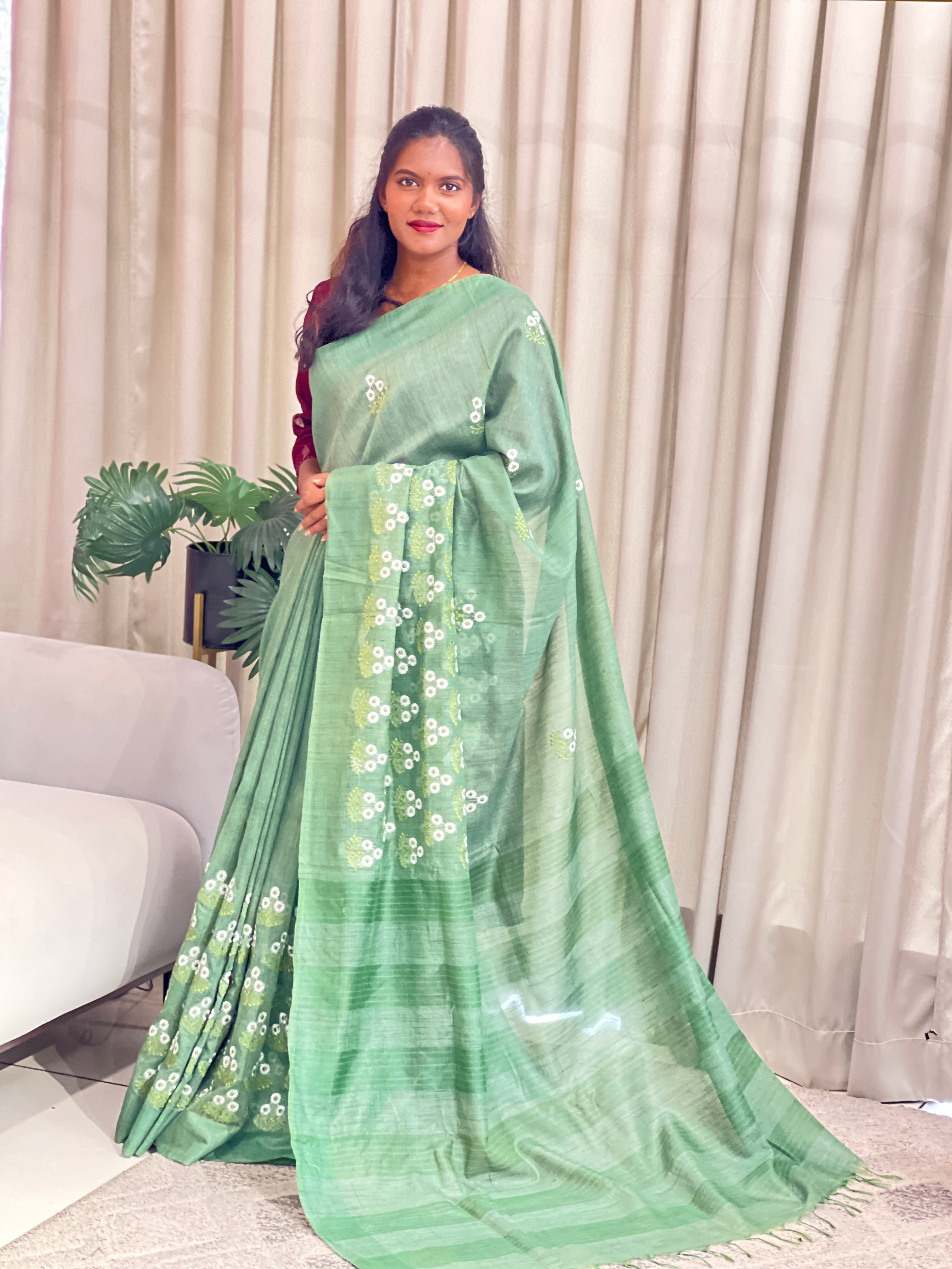 Floral Embroidery Pattern Baswada Saree | NHH666