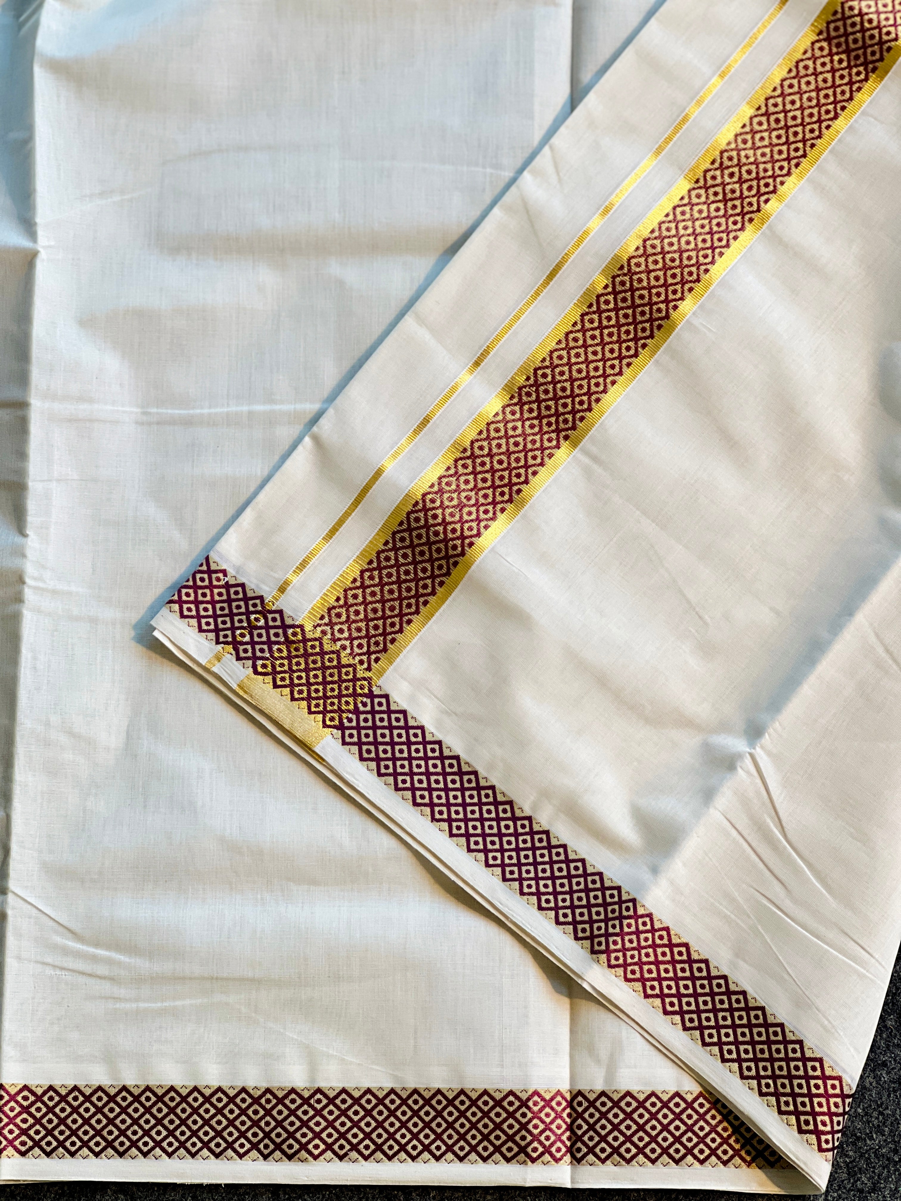 Kasavu With Thread Detailed Handloom Kerala Cotton Mundu | KL324