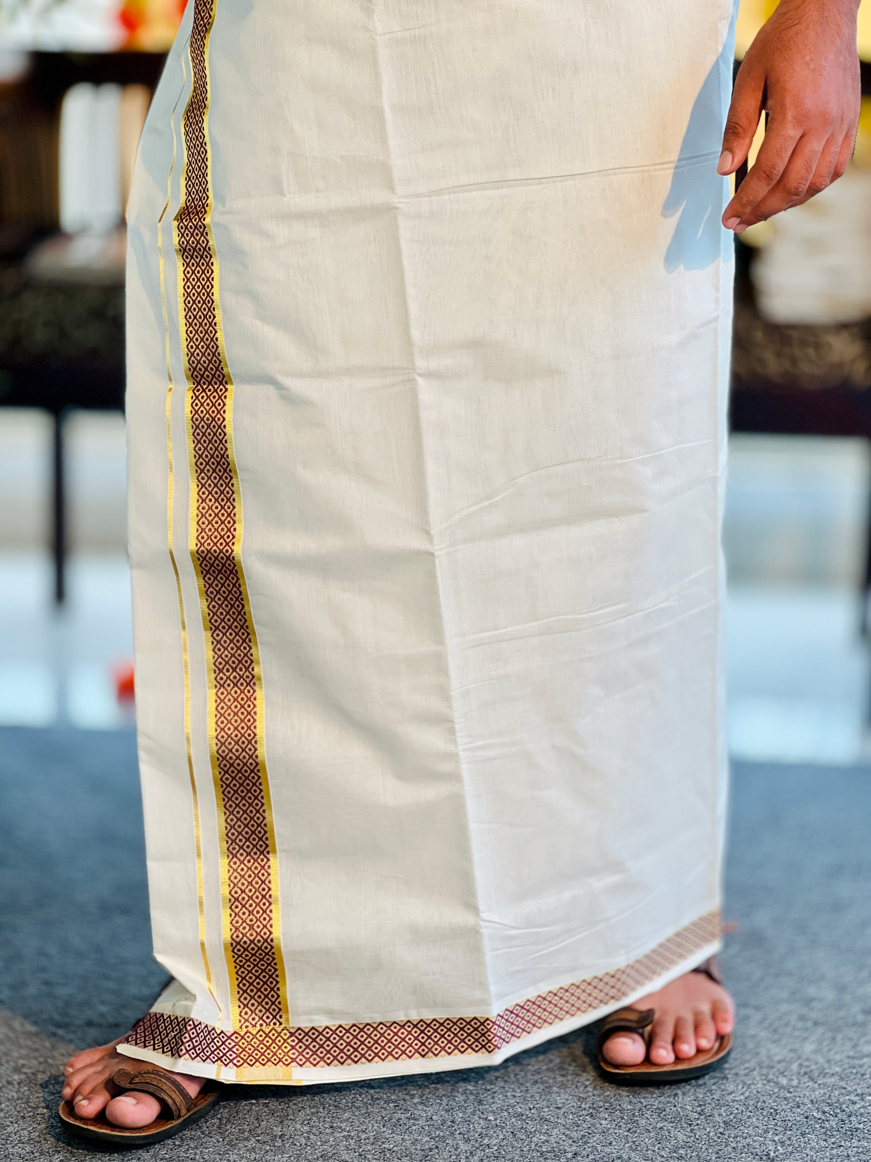 Kasavu With Thread Detailed Handloom Kerala Cotton Mundu | KL324