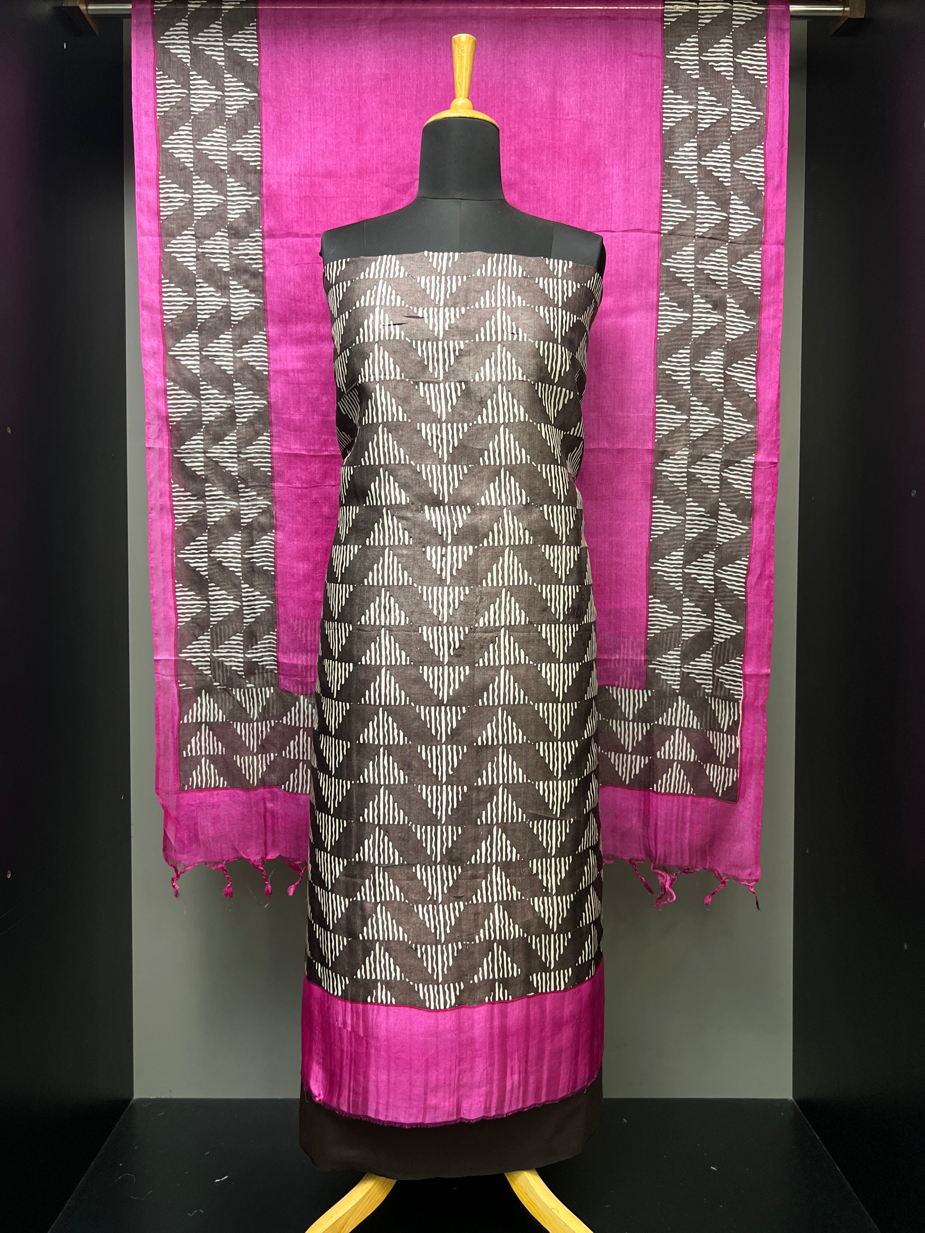 Geometrical Printed Pattern Pure Tussar Salwar Set | MNH404