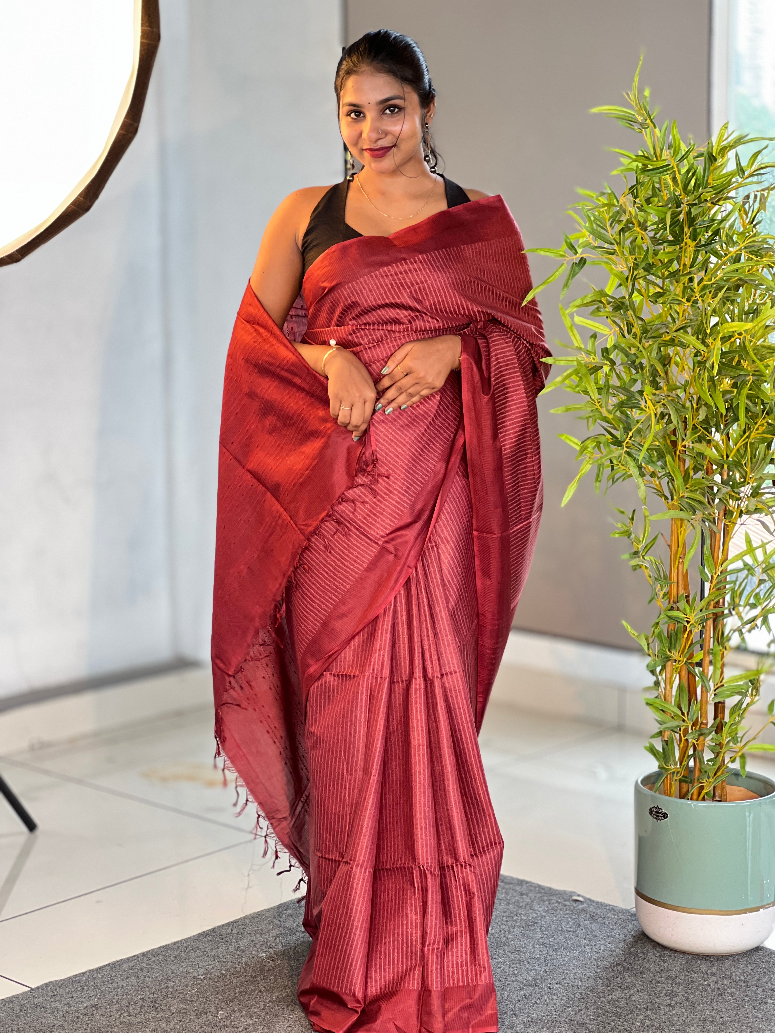 Thread Weaving Stripes Patterned Semi Tussar Saree | PNS126