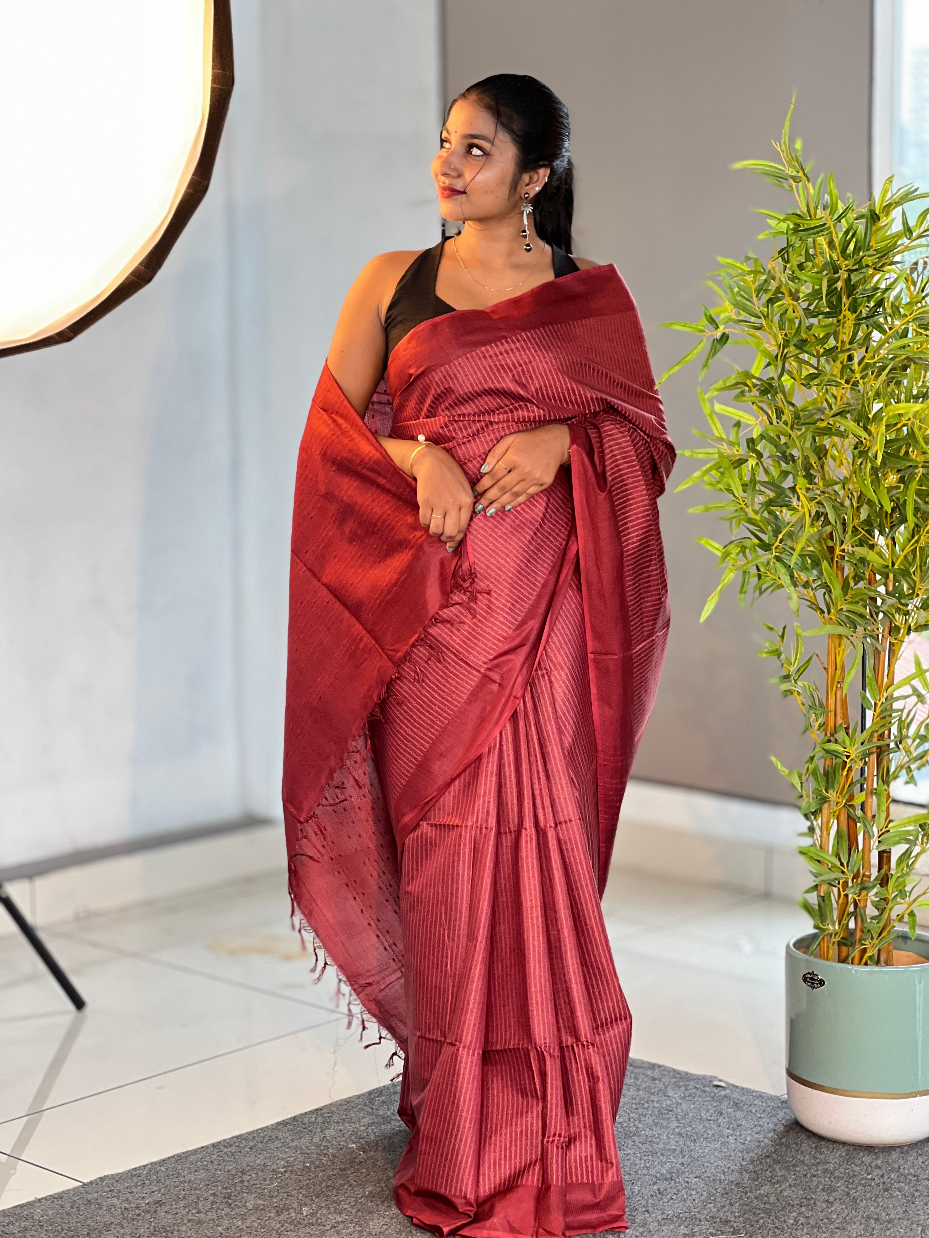 Thread Weaving Stripes Patterned Semi Tussar Saree | PNS126