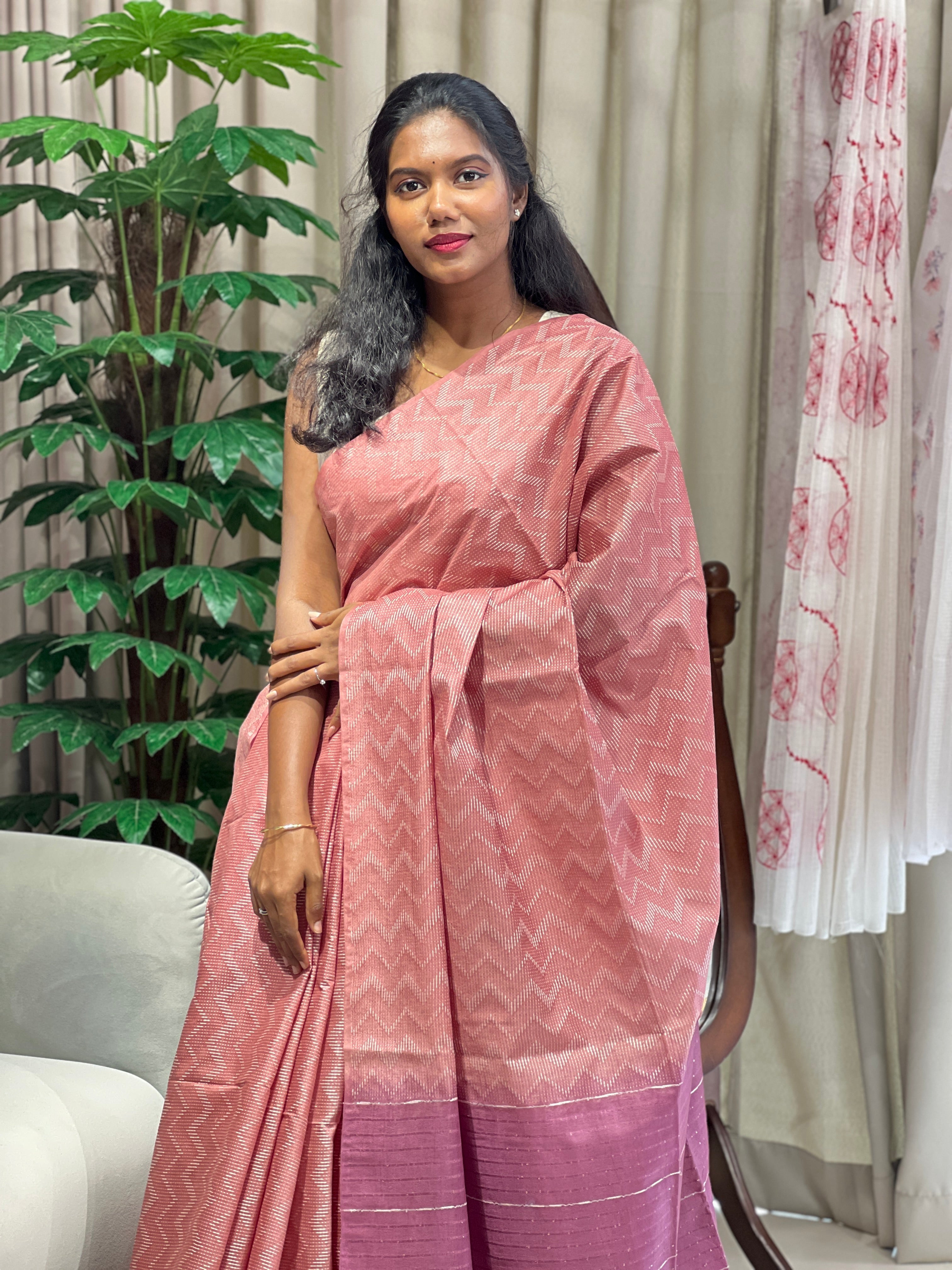 Kantha Weaving With Zig Zag Pattern Bhagalpuri Linen Saree | DLS360