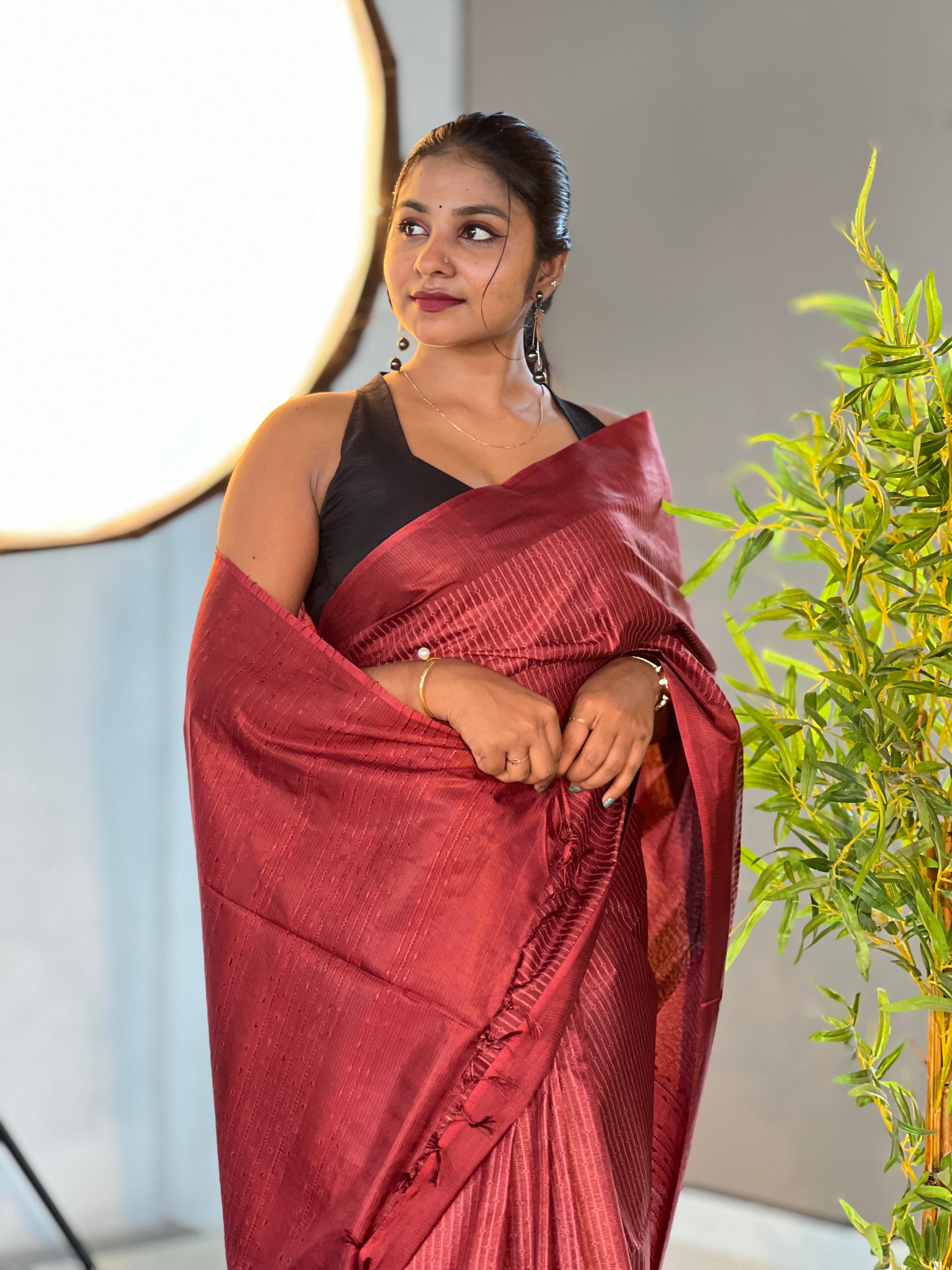 Thread Weaving Stripes Patterned Semi Tussar Saree | PNS126