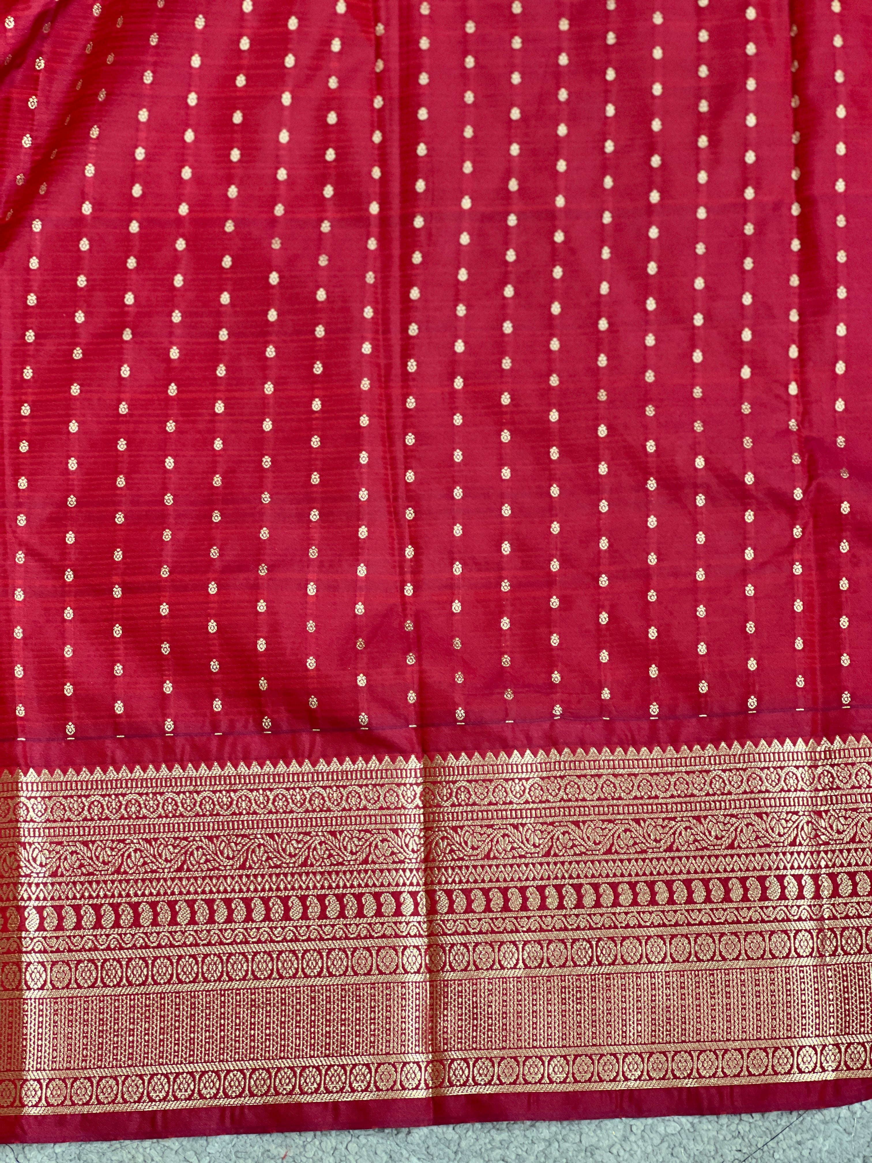 Traditional Kuttu Border Pattern Soft Silk Saree | RVS178