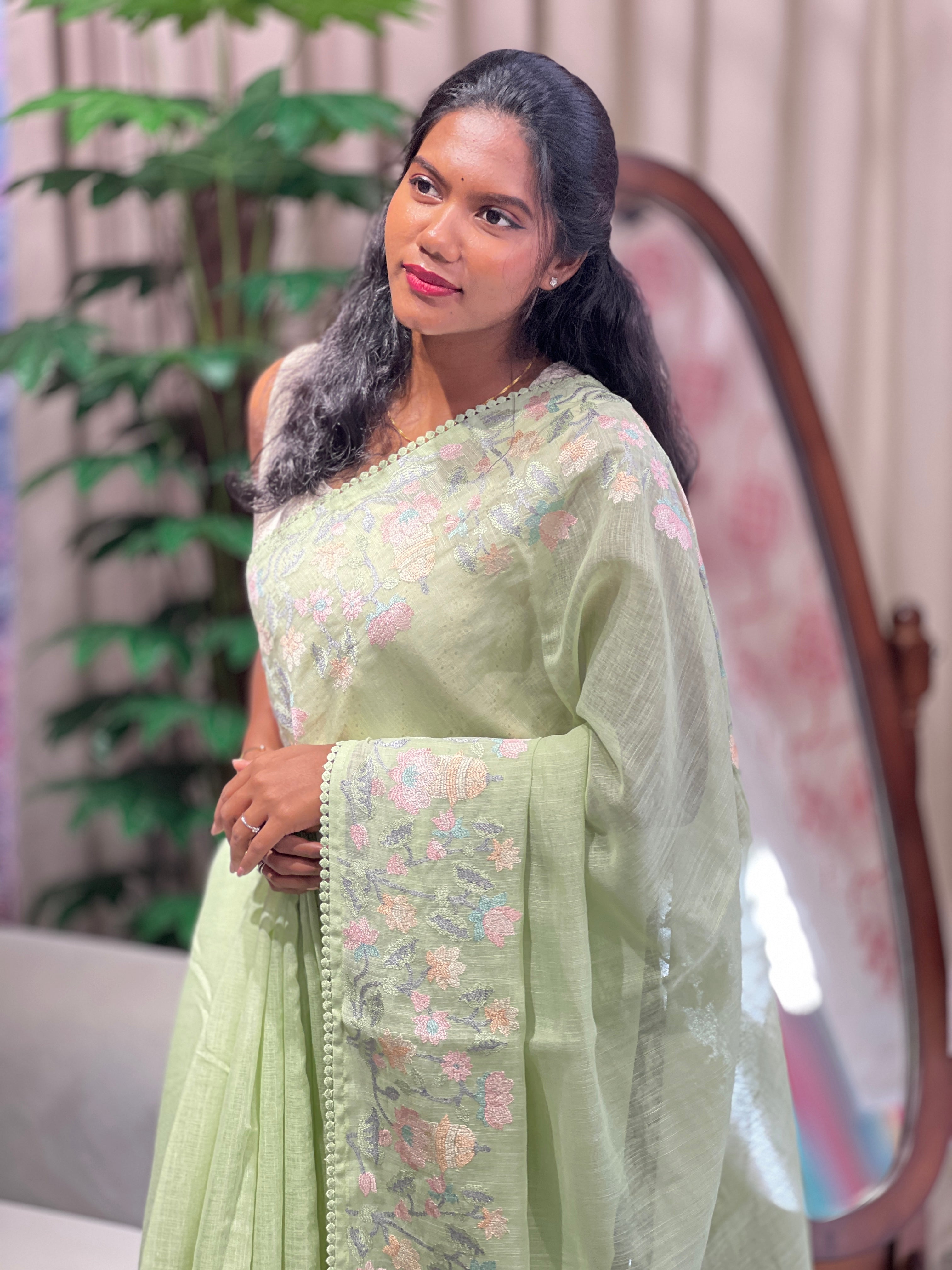 Floral Embroidery Detailed Linen-Cotton Saree | BLD1950