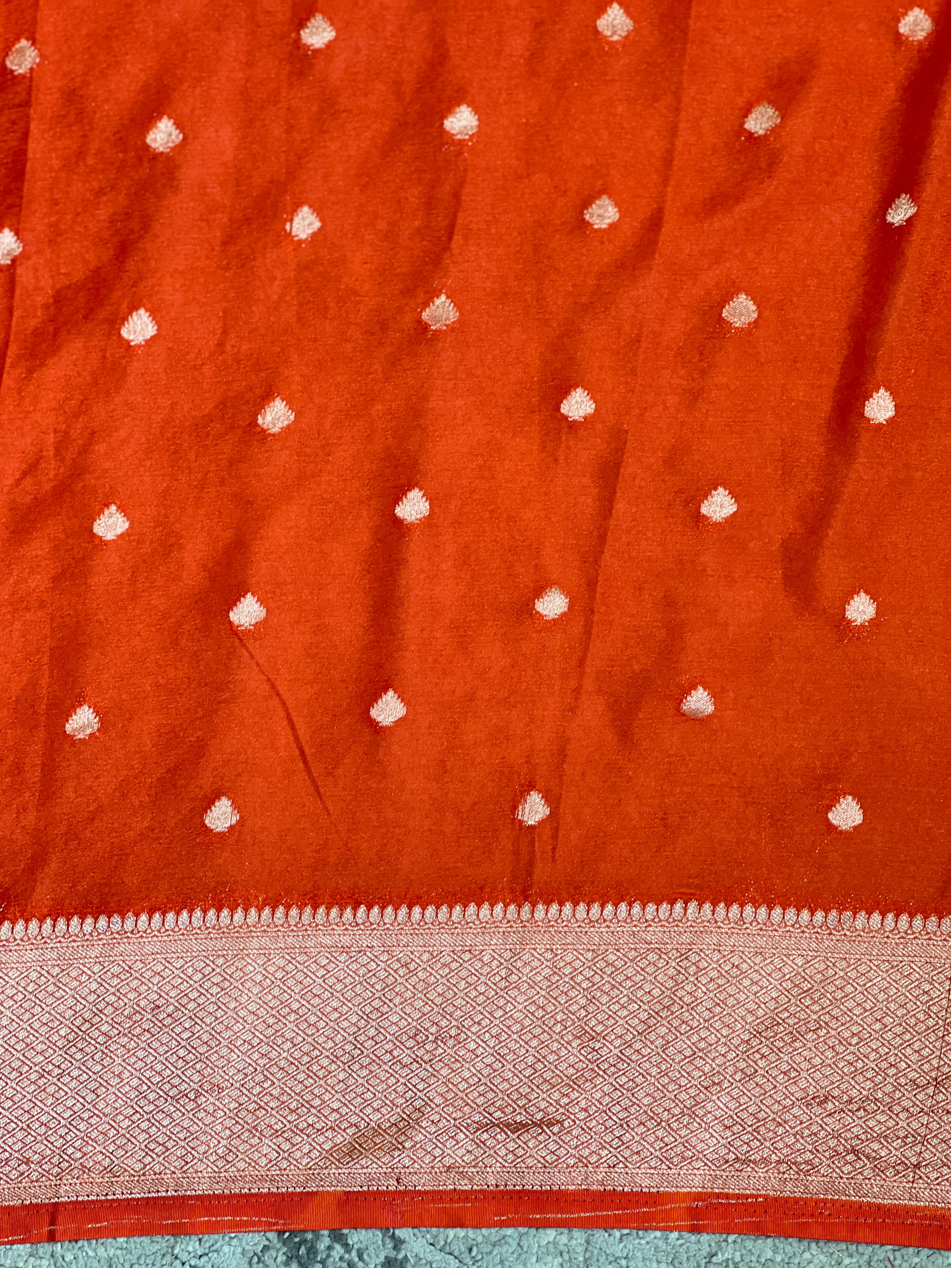 Traditional Meenakari Buta Georgette Banarasi Saree | YNG1281