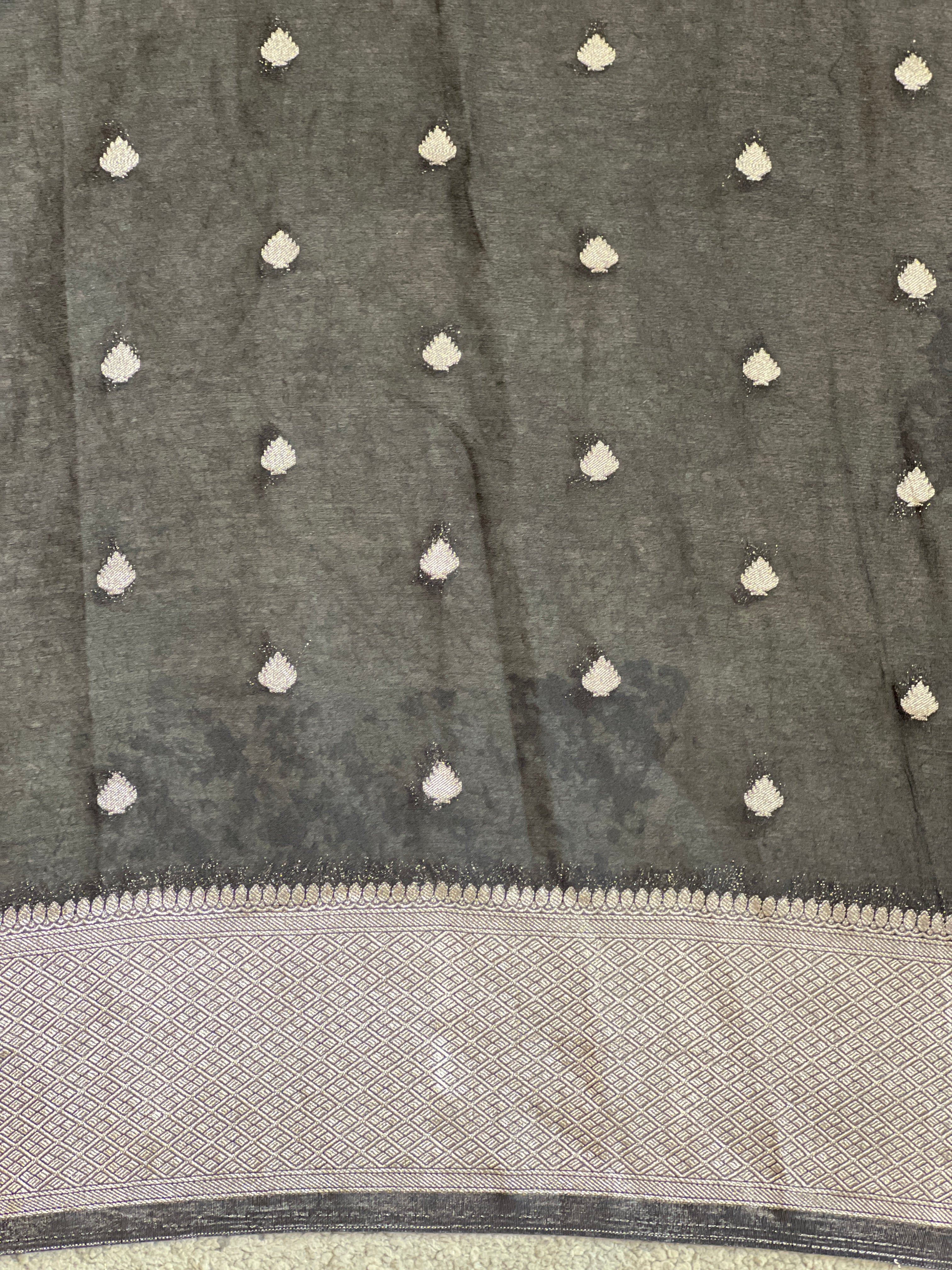 Traditional Meenakari Buta Georgette Banarasi Saree | YNG1282